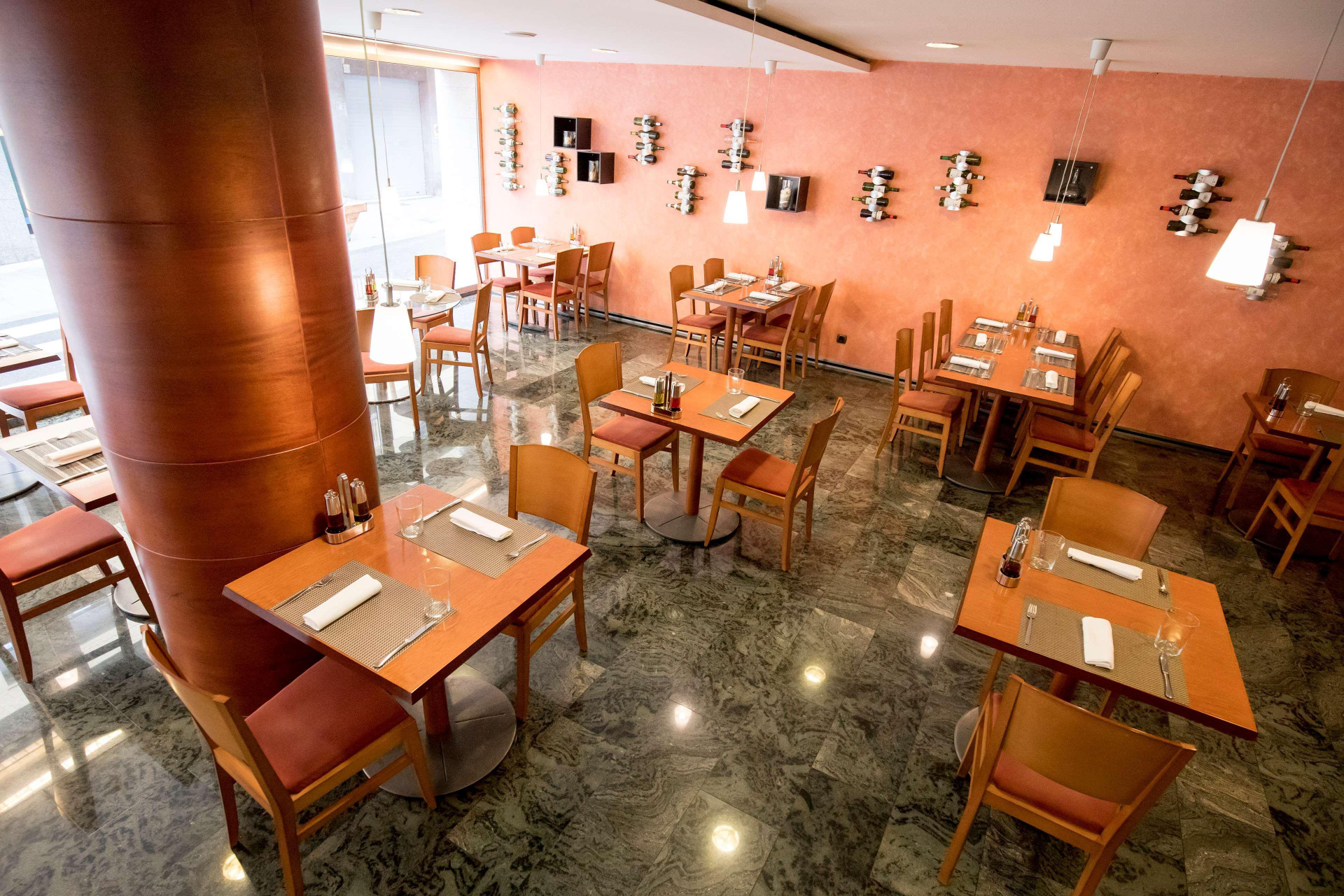 Bar/Salón Sercotel Delfos Andorra