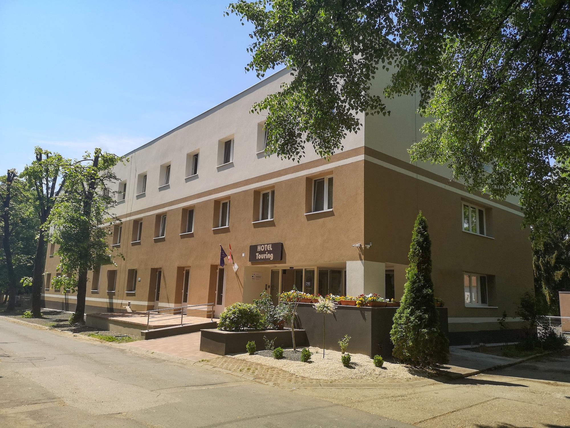 Vista Exterior Touring Hotel