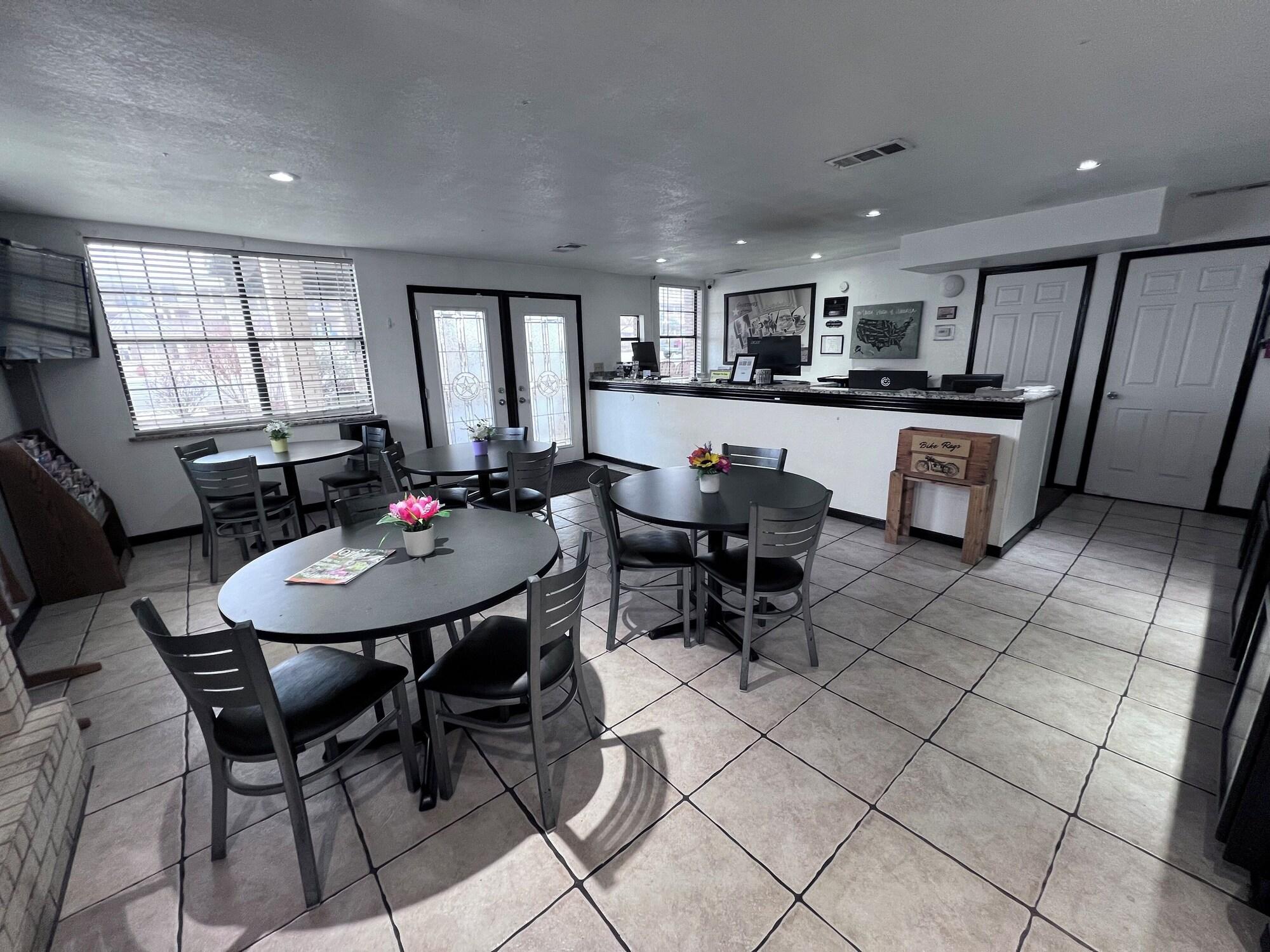 Vista Lobby Super 8 by Wyndham Fredericksburg