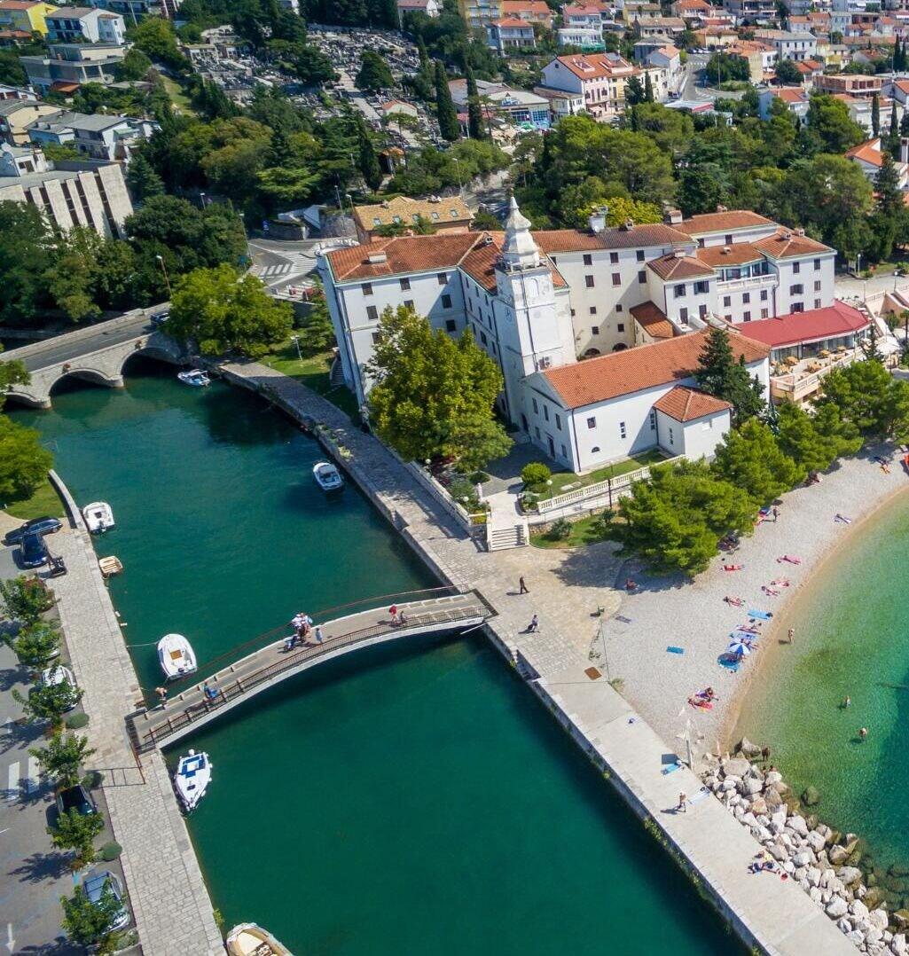 Varios Hotel Kastel