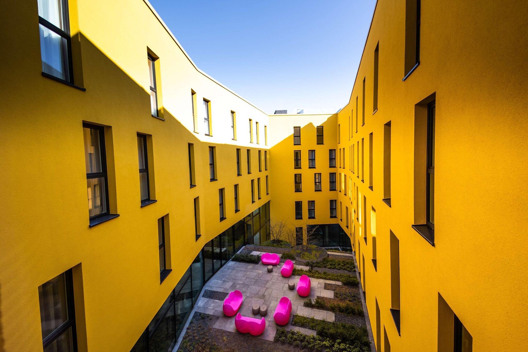 Vista Exterior Prize by Radisson, Bonn City