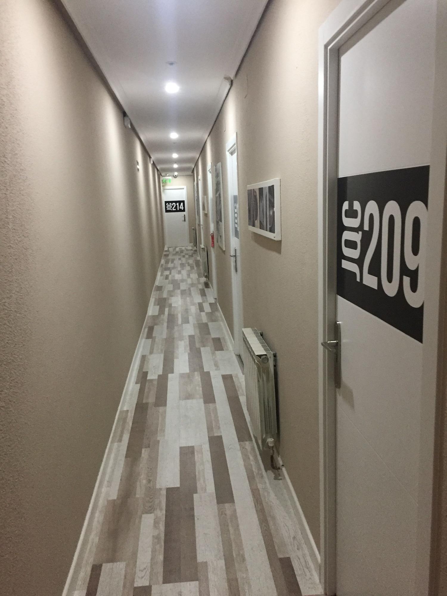 Vista Lobby JQC Rooms