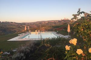 Alquiler Vacacional - 2 bedrooms, large pool, stunning views of San Gimignano, Tuscany, private garden