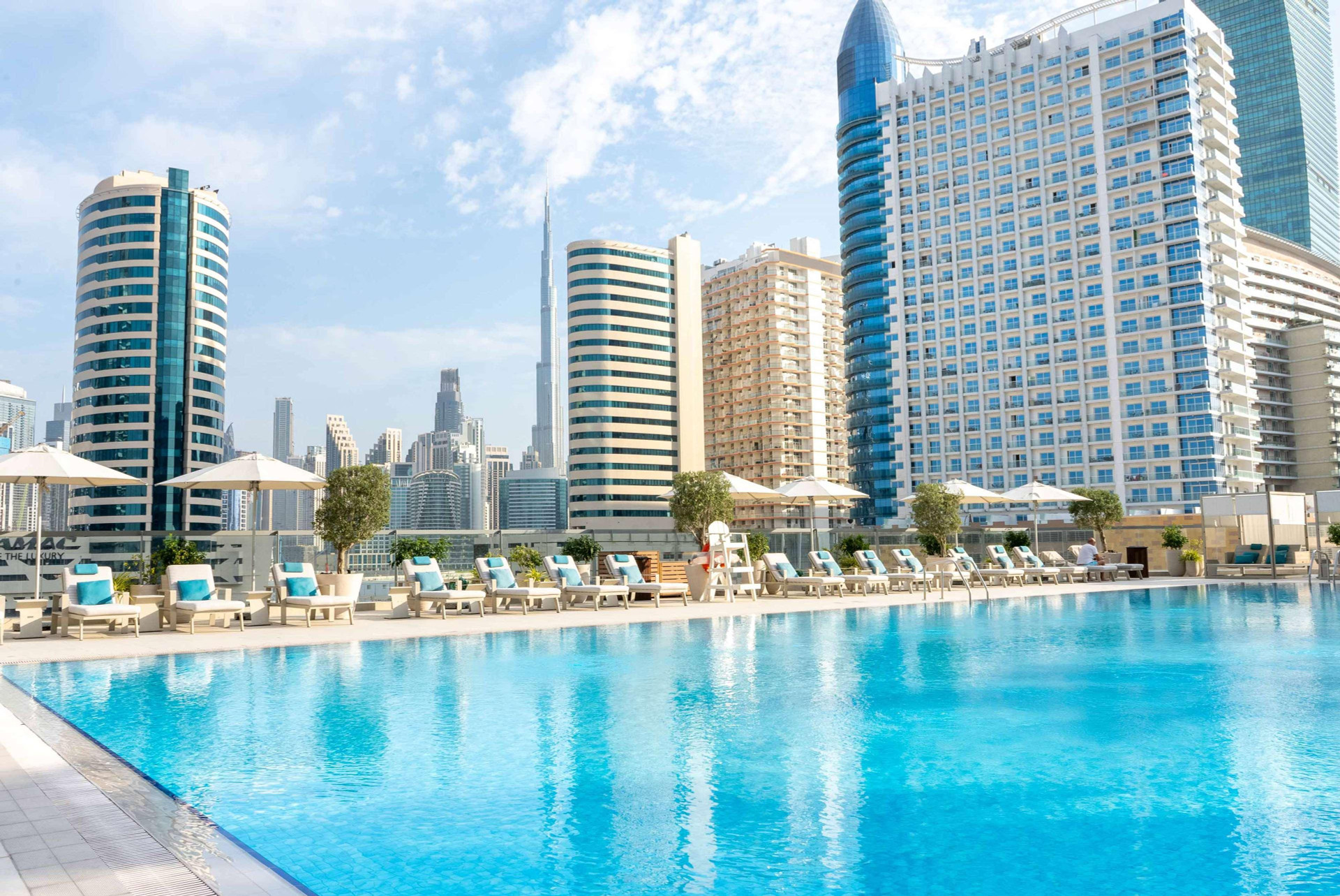 Vista Piscina The First Collection Dubai Business Bay