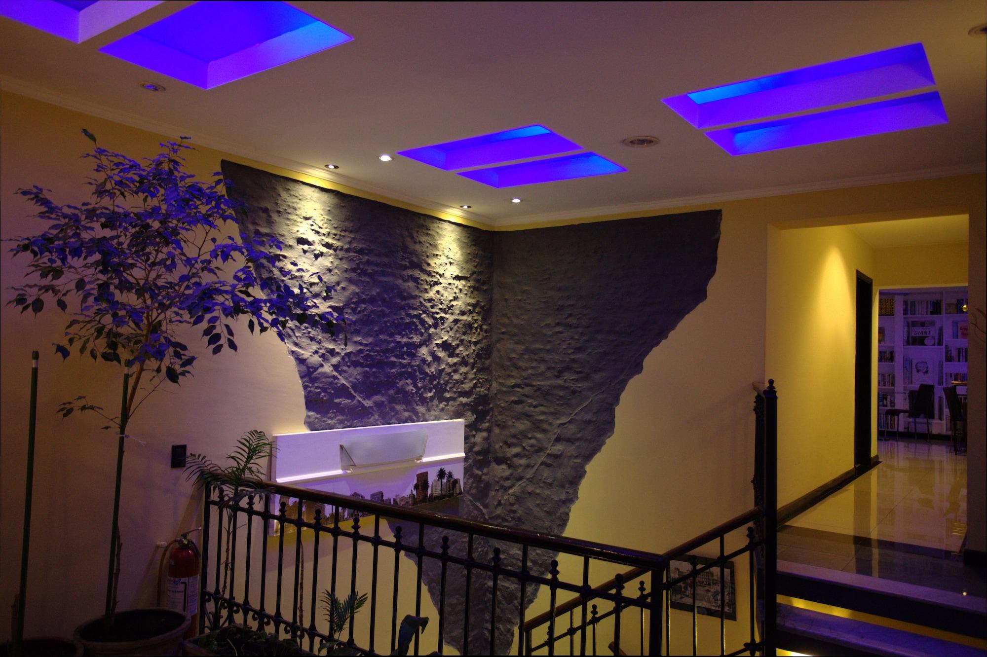 Varios SUR Hotel