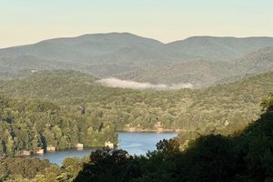 Renta temporal - Lake Burton & Mountain View Cabin, Sleeps 8, 3BR/3BA — Clayton GA