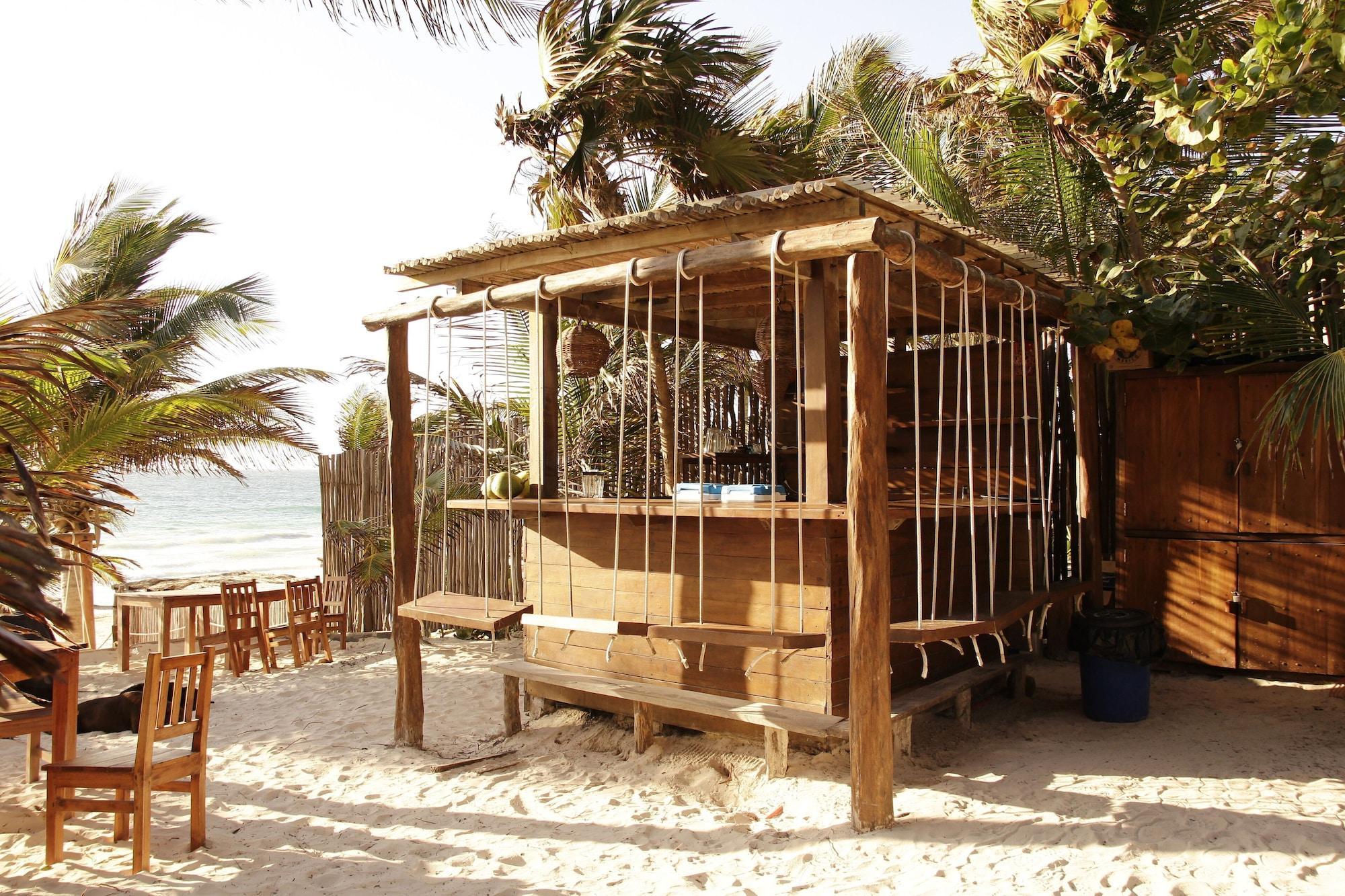 Bar/Salón Hotel Dos Ceibas Eco Retreat Tulum