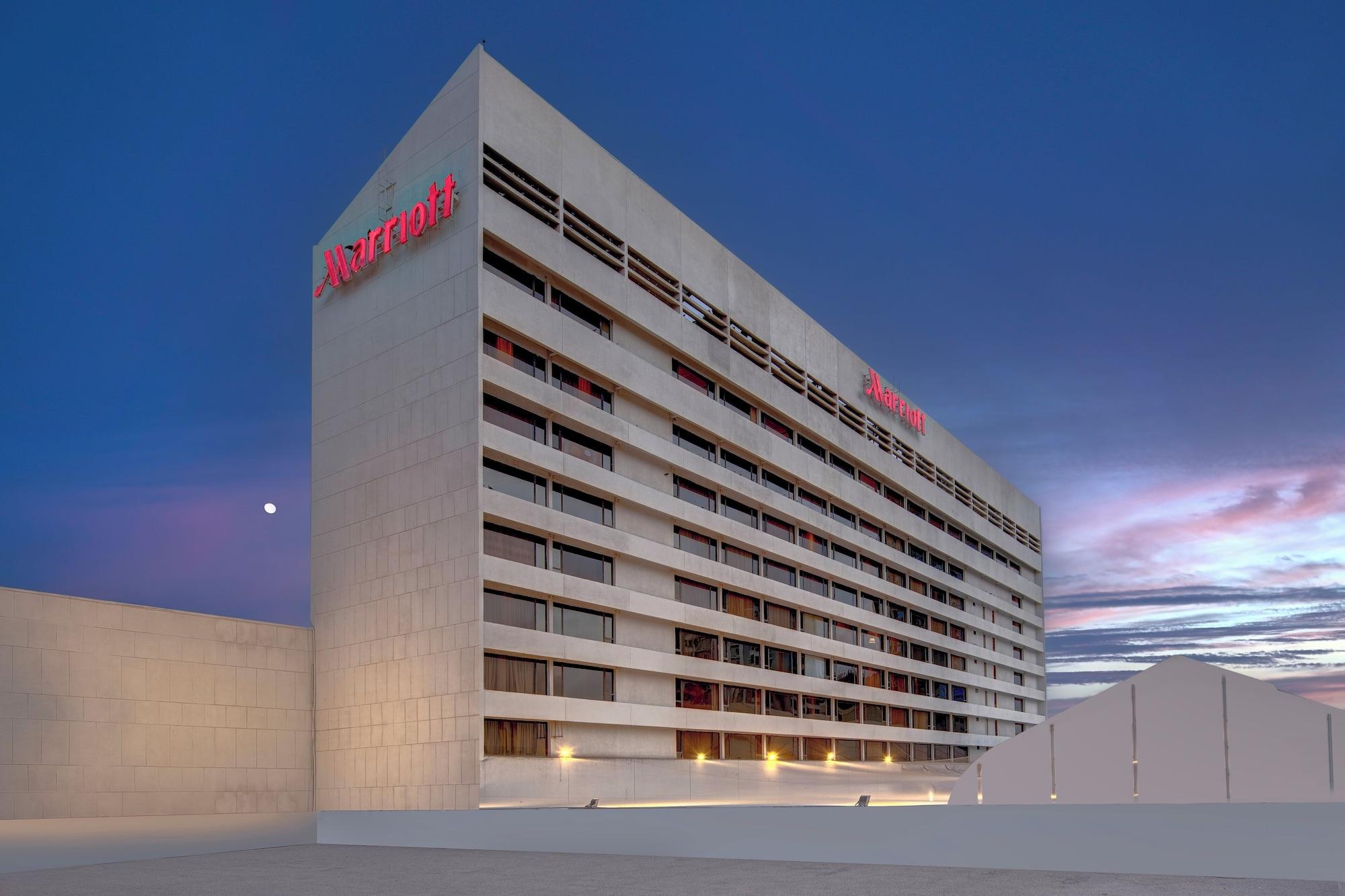 Vista Exterior Marriott Karachi Hotel