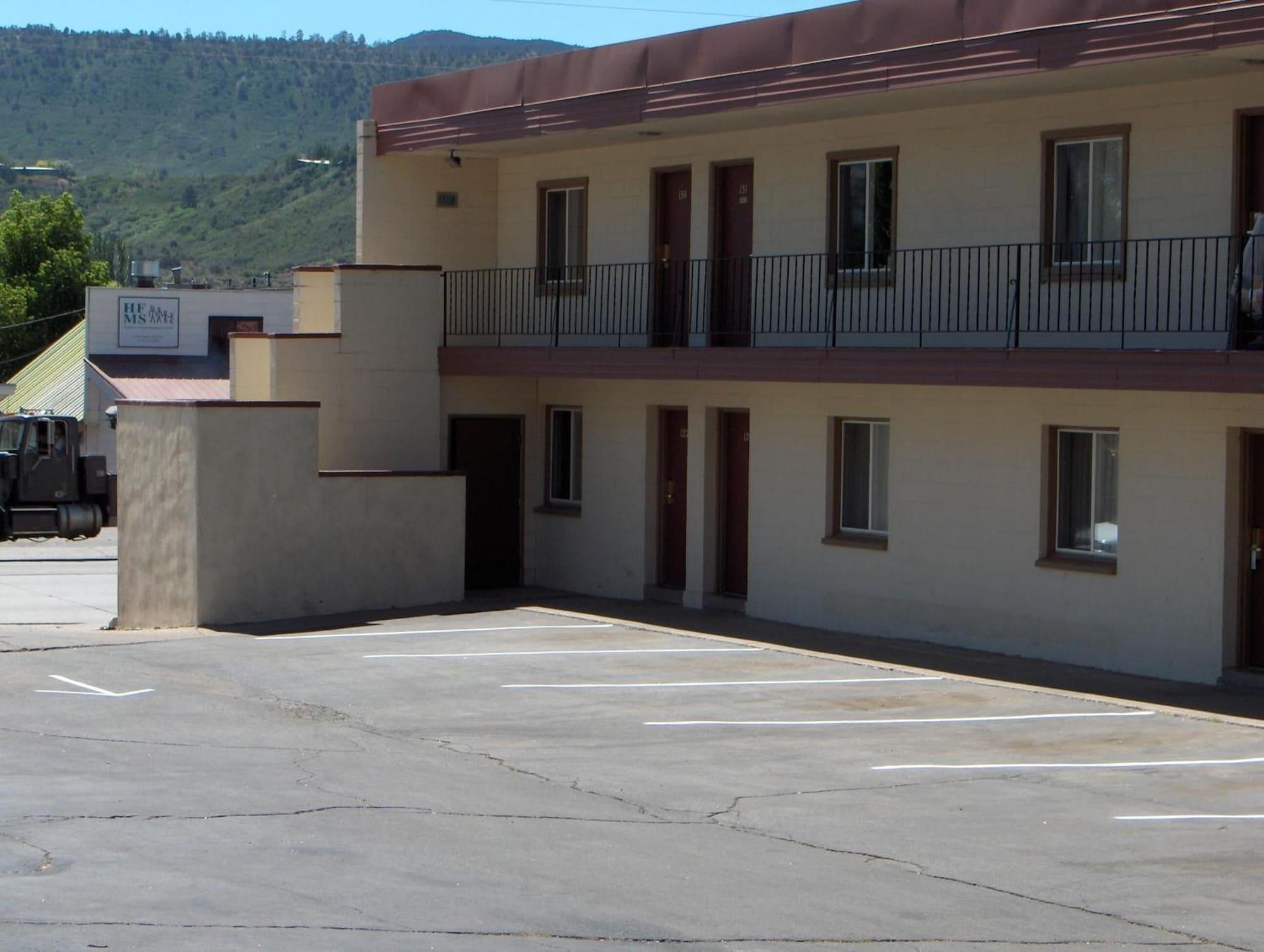 Vista Exterior Budget INN