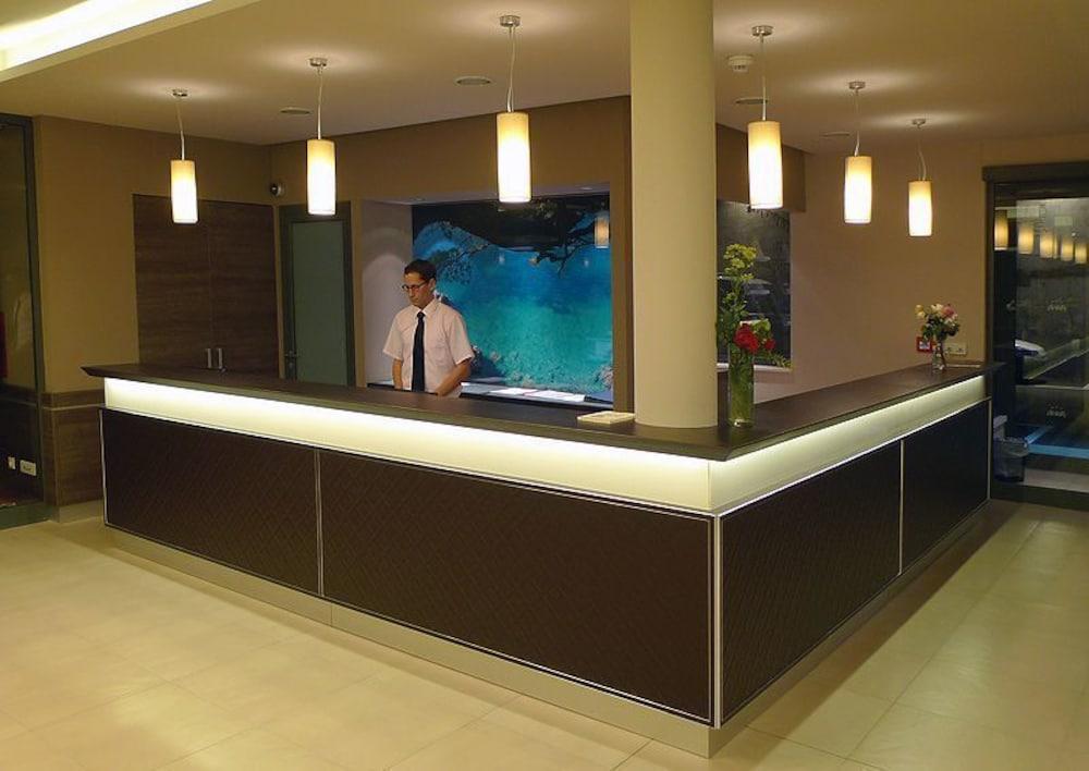 Vista Lobby Hotel Adria