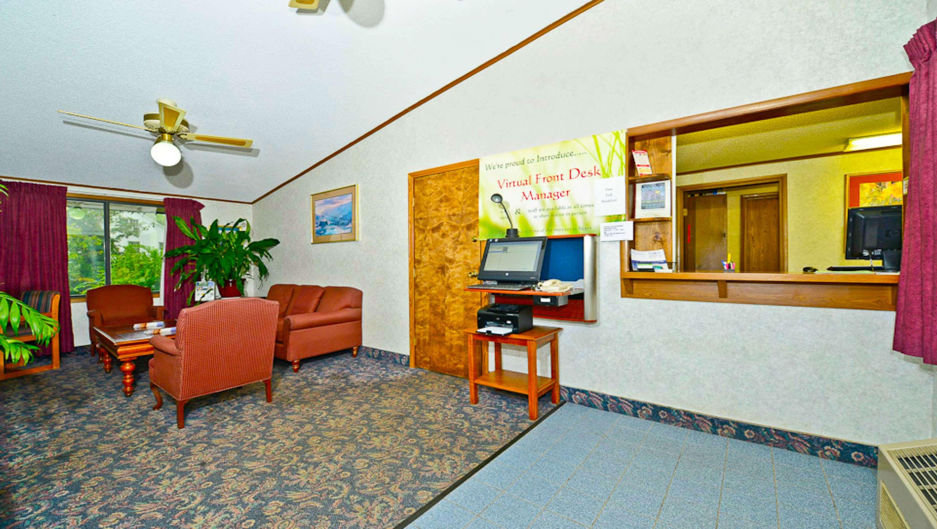 Vista Lobby M Star Hotel Covington