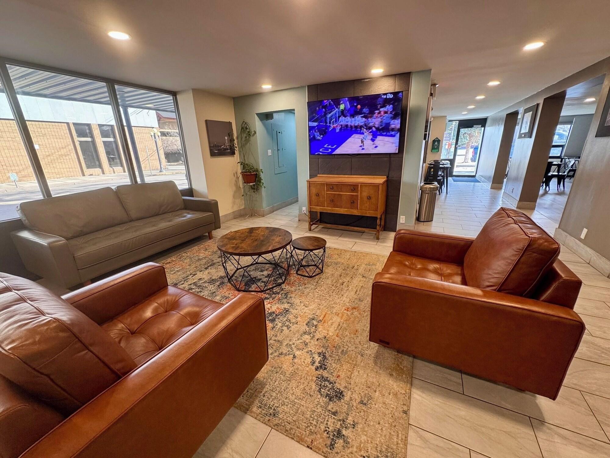 Vista Lobby Baymont by Wyndham Great Falls City Center