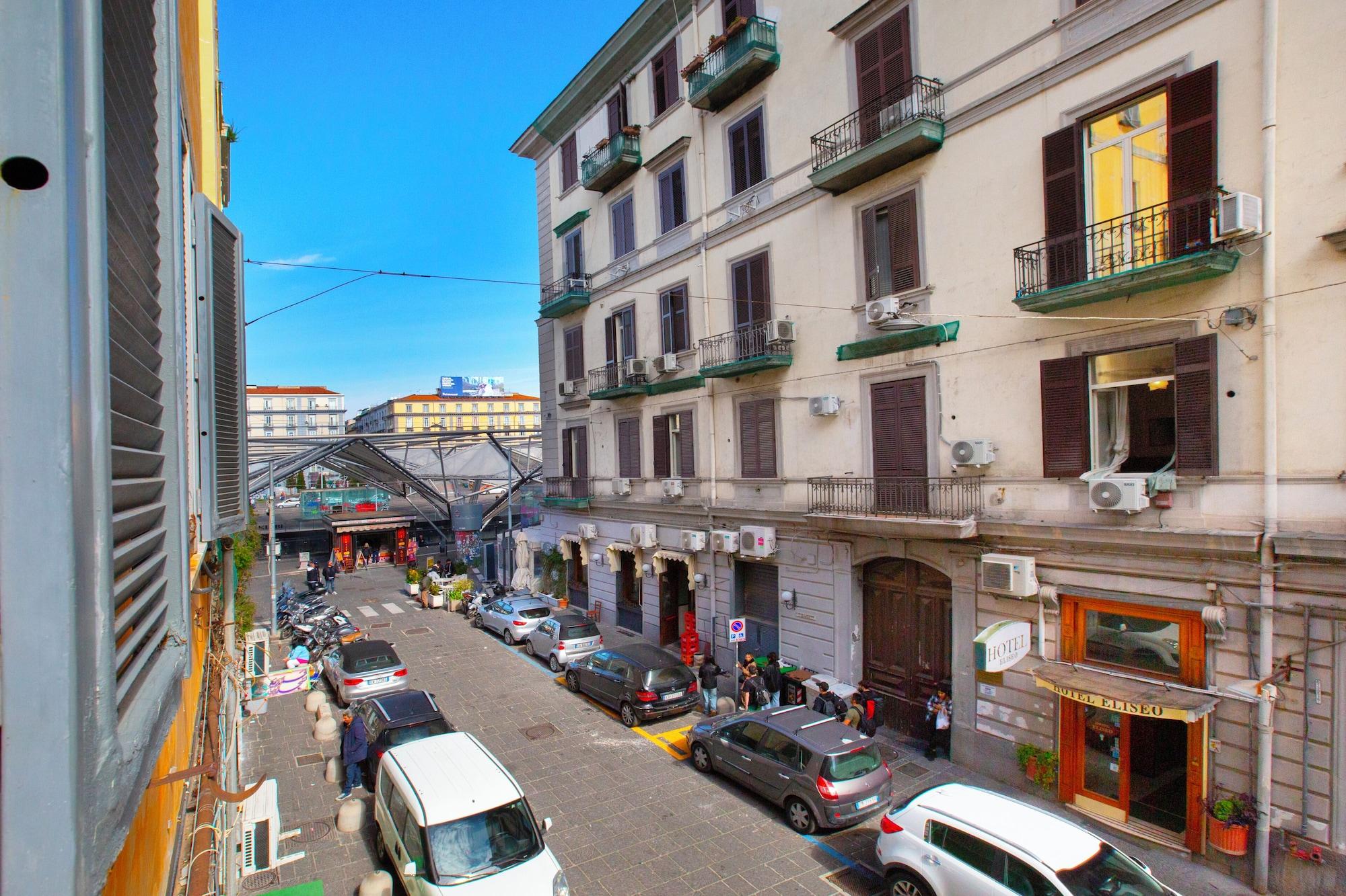 Vista Exterior Royal Rooms Station Napoli