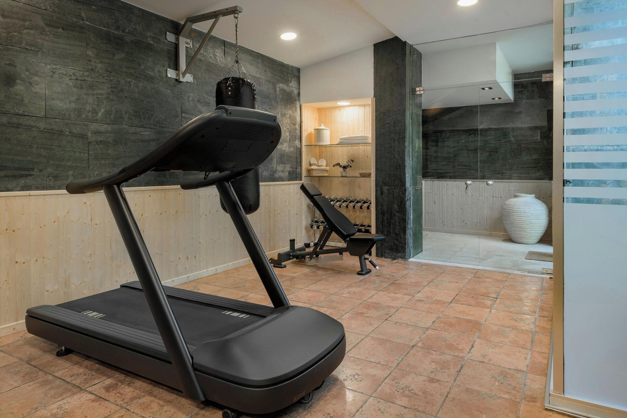 Gimnasio Hotel Palacio del Carmen, Autograph Collection