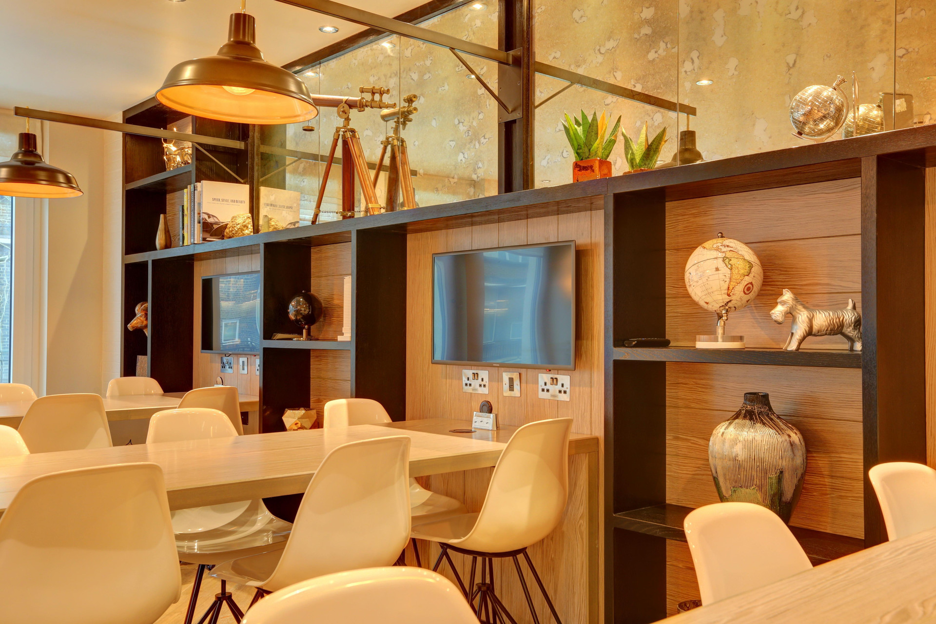 Bar/Salón Hub By Premier Inn London Goodge Street