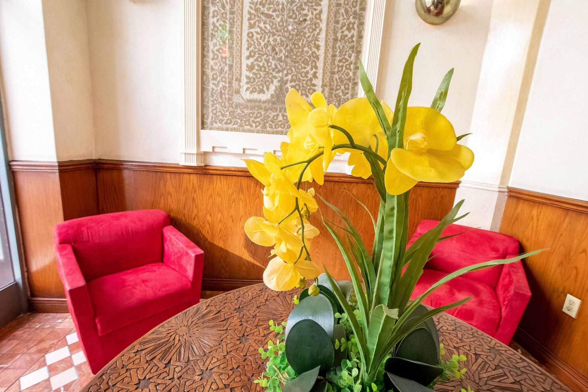 Vista Lobby Stillwell Hotel