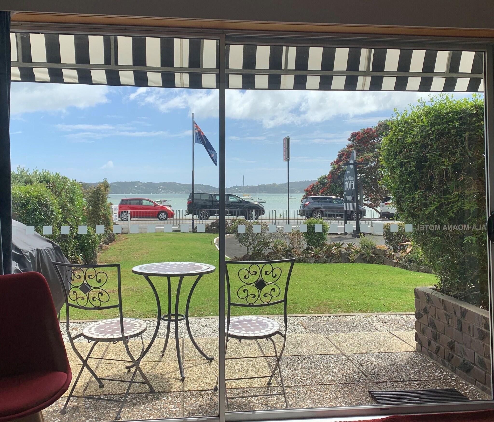 Varios Ala Moana Motel