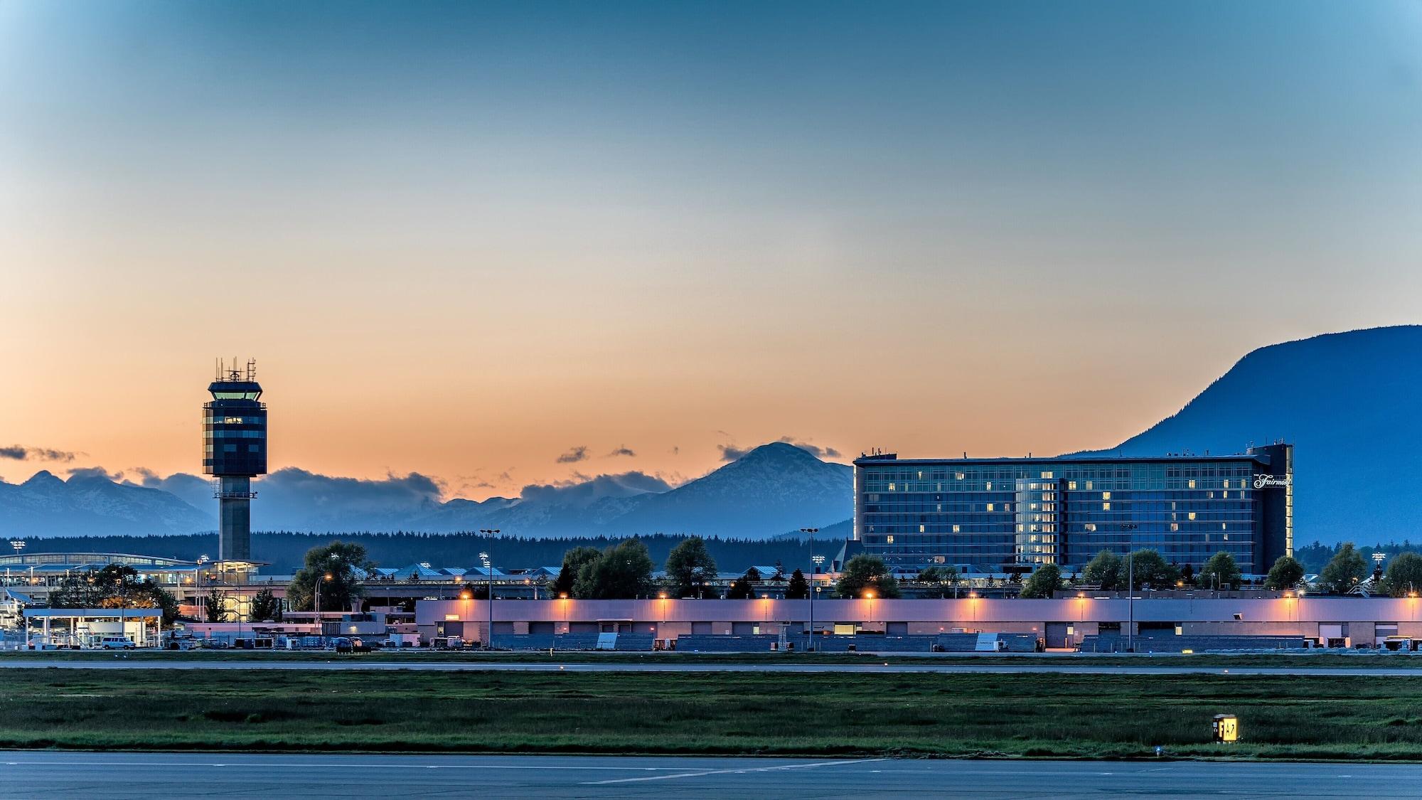 Vista Exterior Fairmont Vancouver Airport - Gold Experience