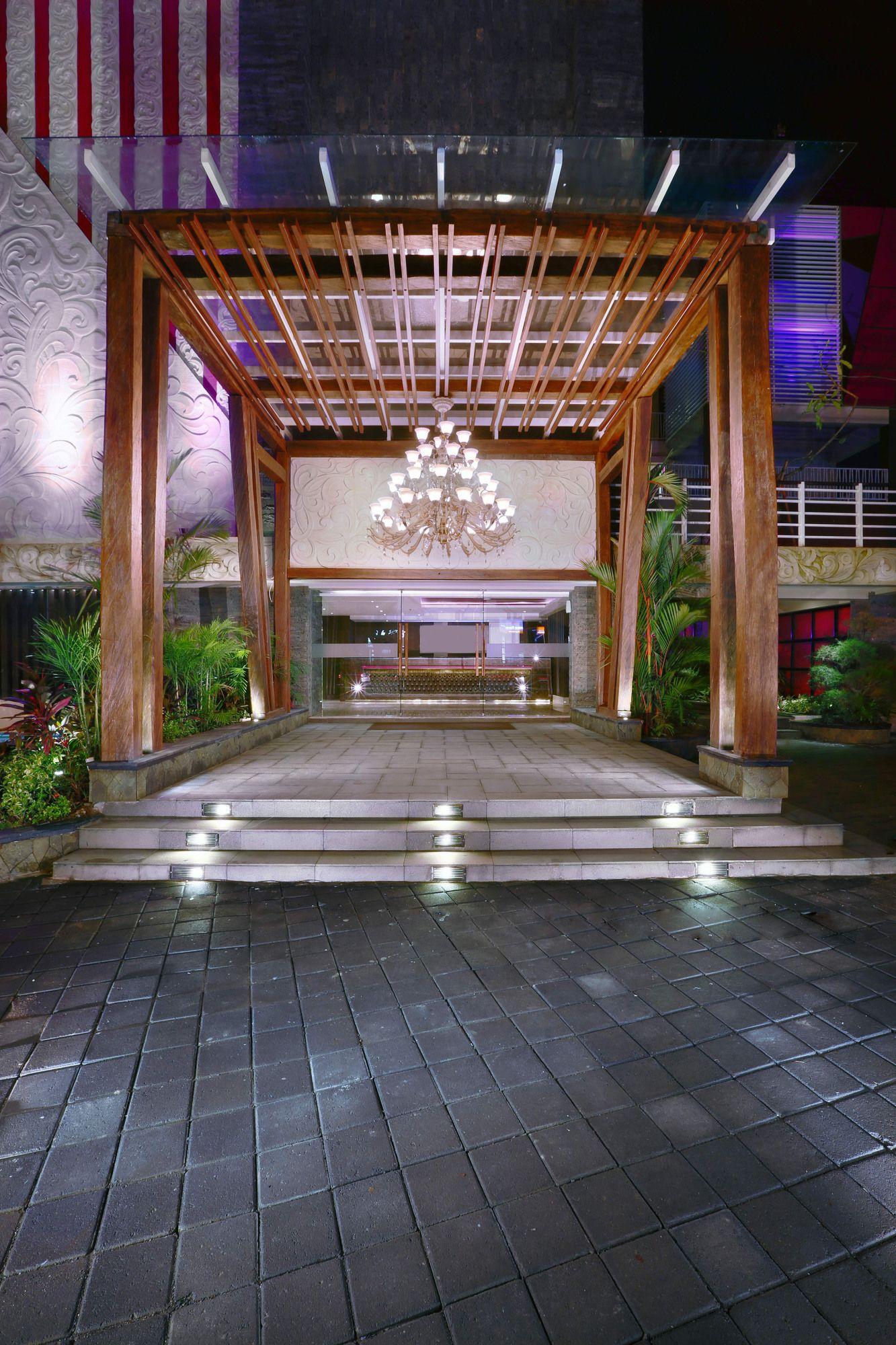 Vista Exterior The Vasini Hotel