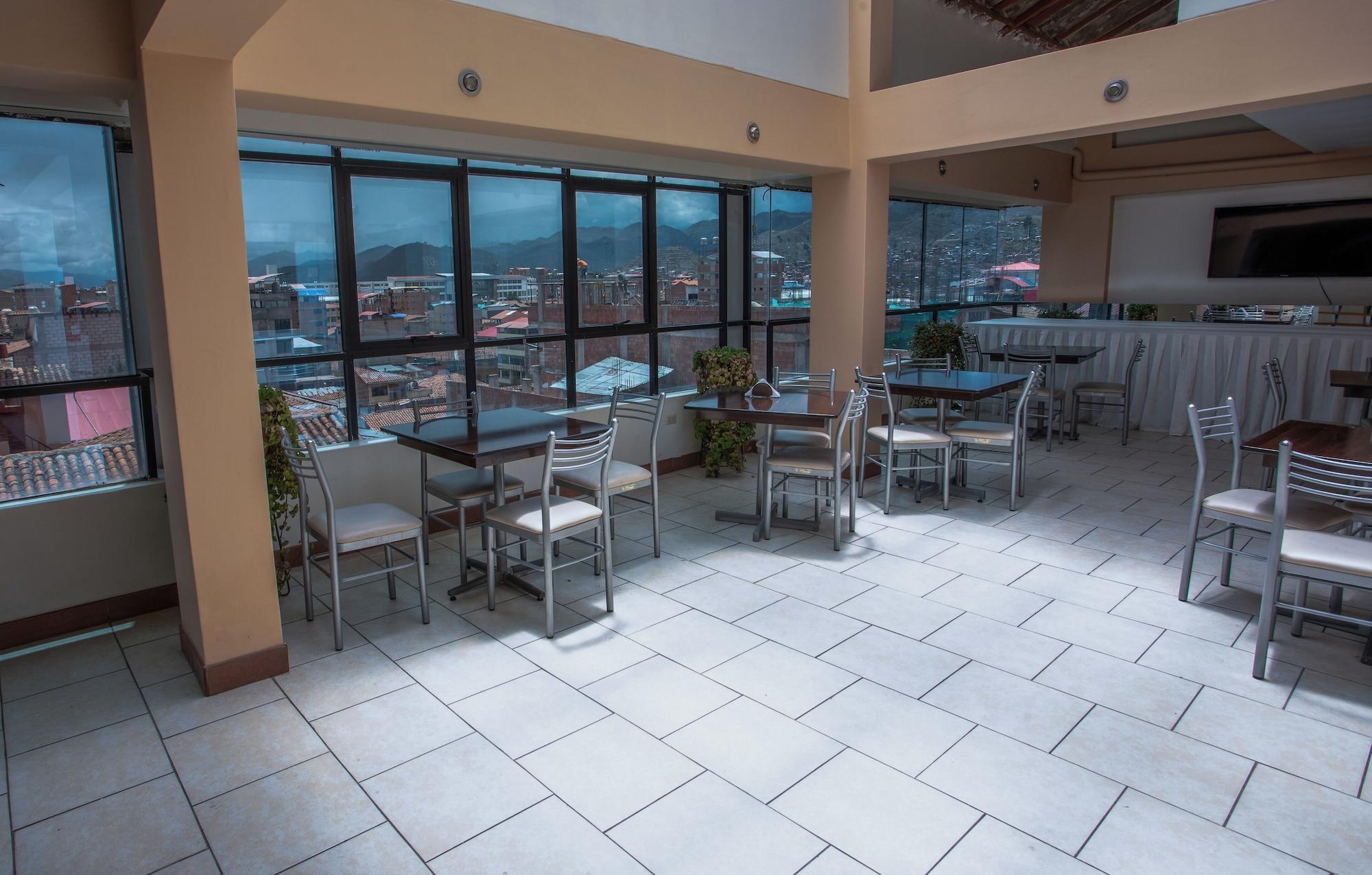 Restaurant kAPAC INN HOTEL