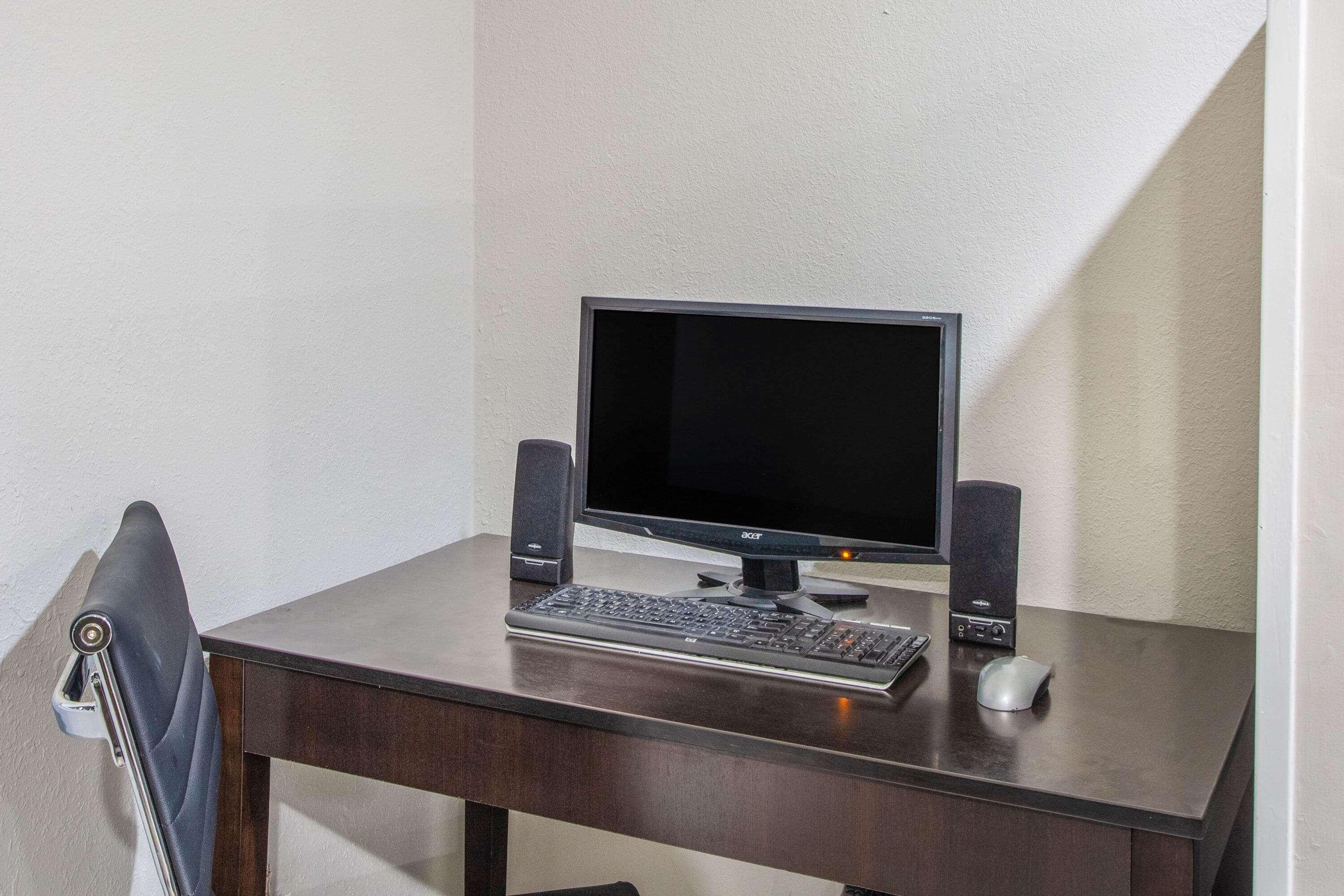Centro de Negocios Super 8 by Wyndham Florence