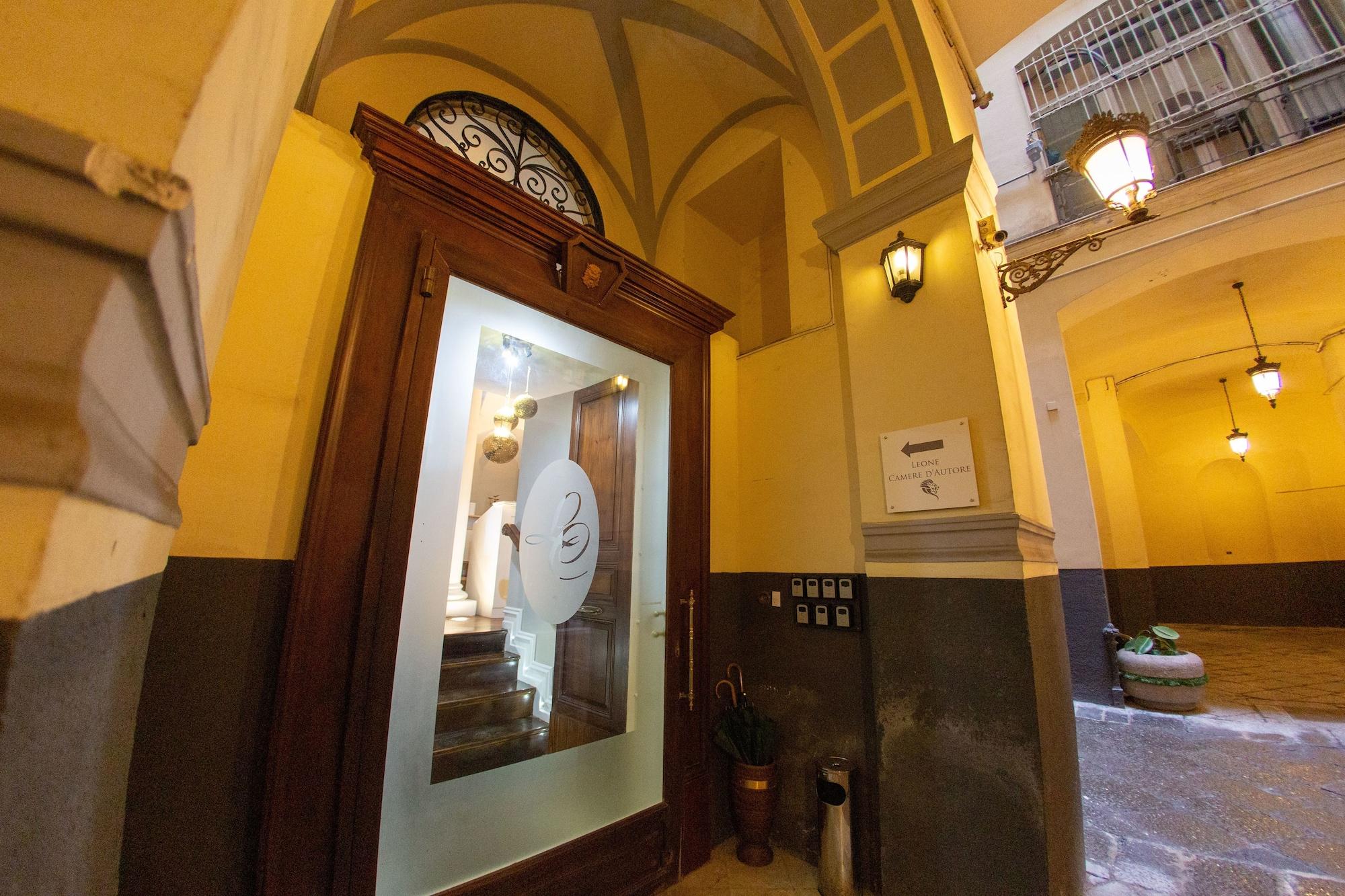 Vista Exterior Leone Camere D'Autore