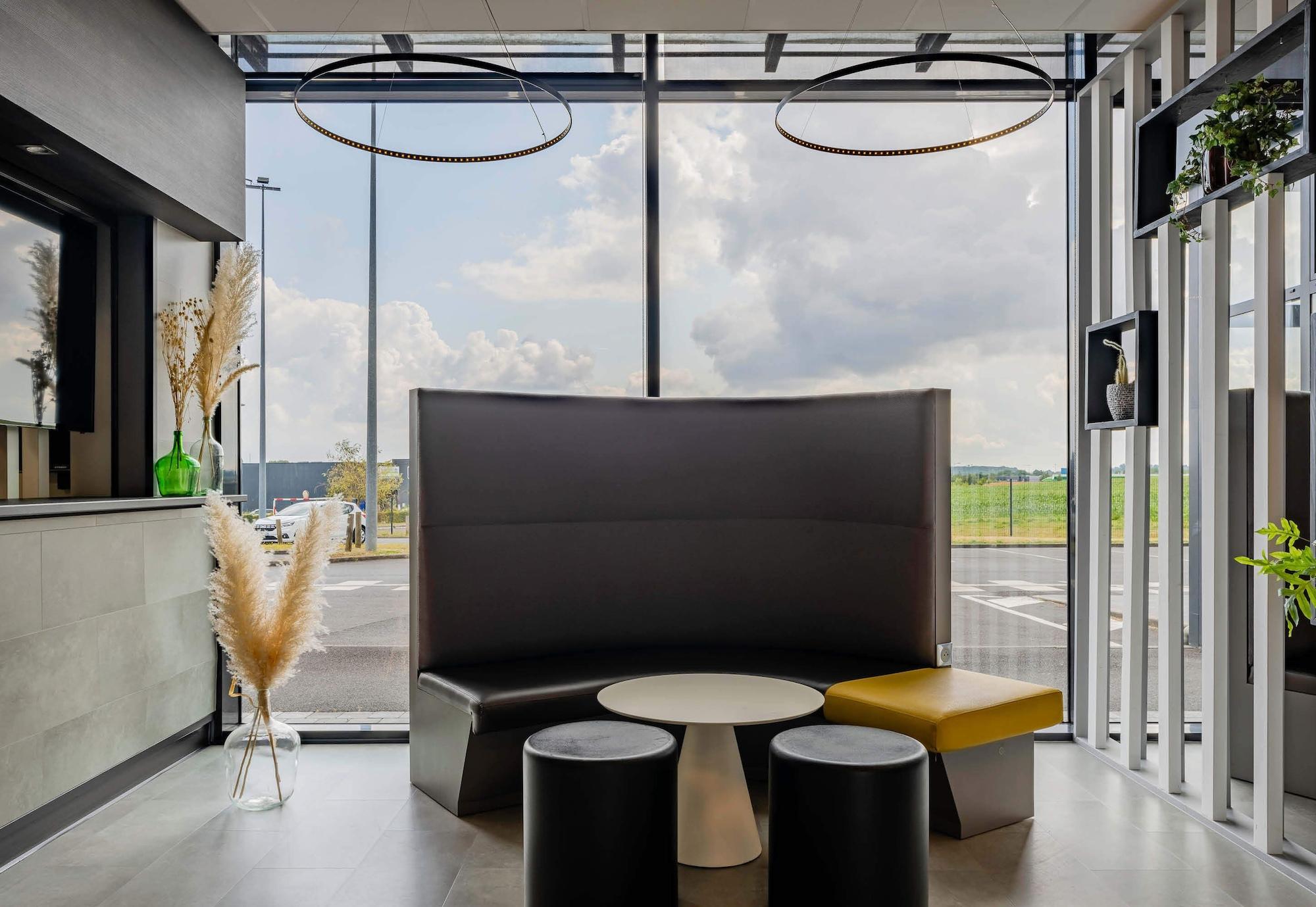 Vista Lobby B&B HOTEL Béthune Bruay-la-Buissière