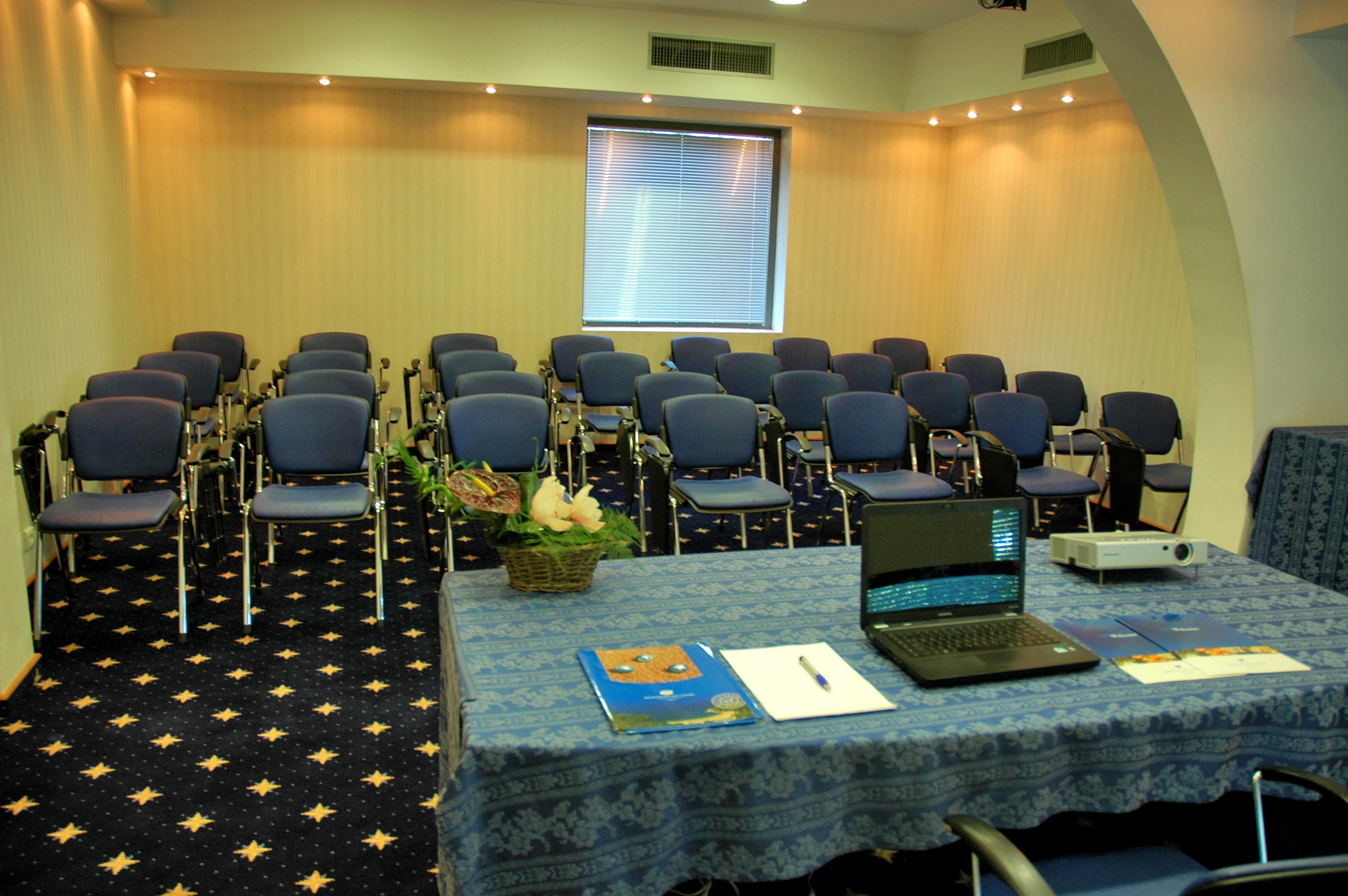 Sala de Reuniones Blue Star