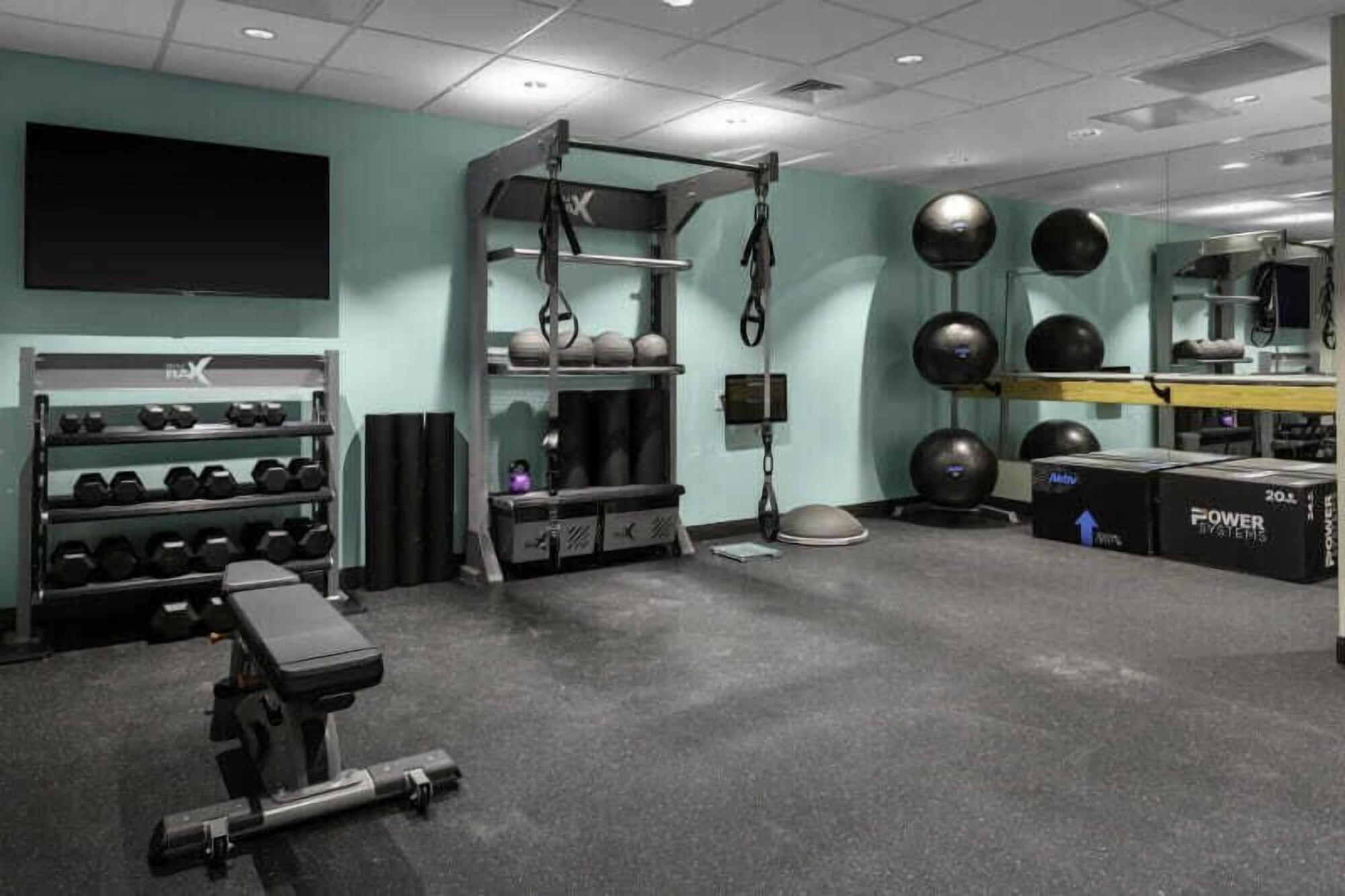 Gimnasio Tru by Hilton Savannah Airport
