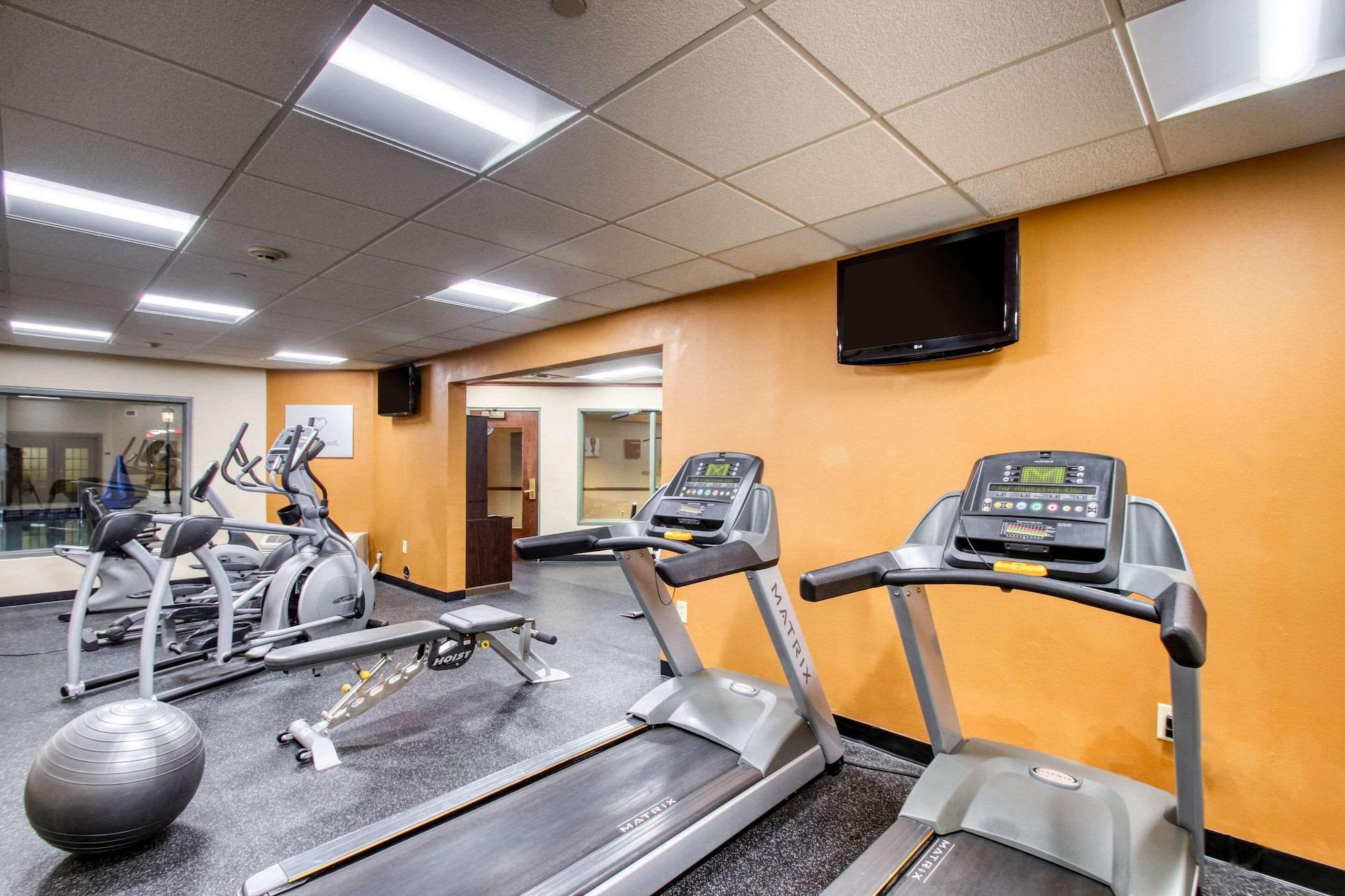 Gimnasio Comfort Suites Milwaukee Airport