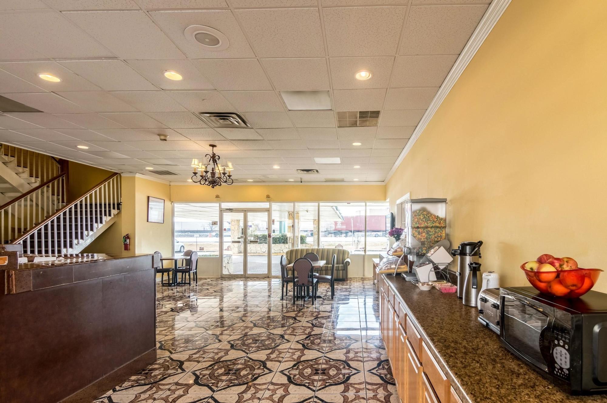 Vista Lobby Rodeway Inn