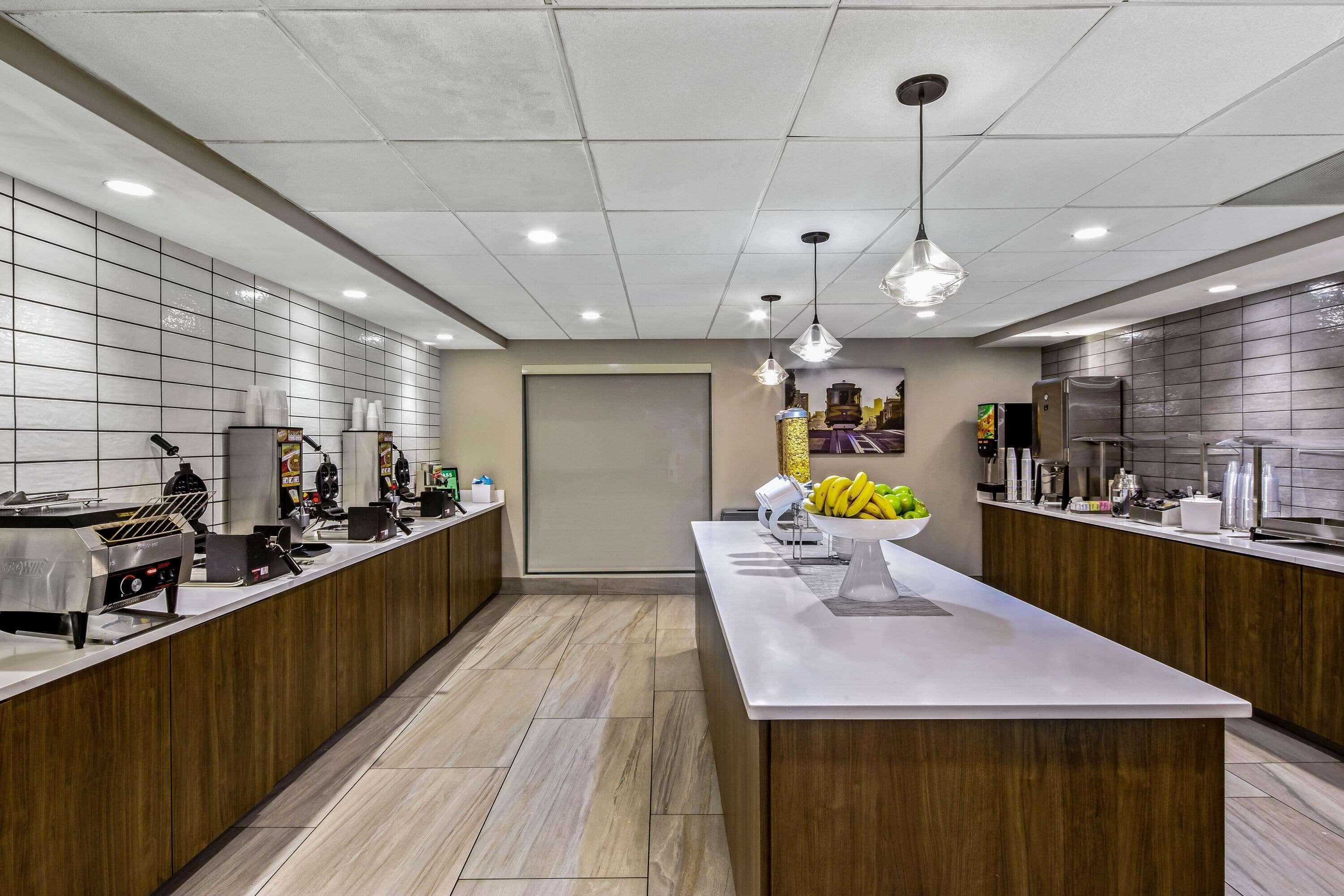 Restaurant La Quinta Inn & Suites by Wyndham San Francisco Airport N