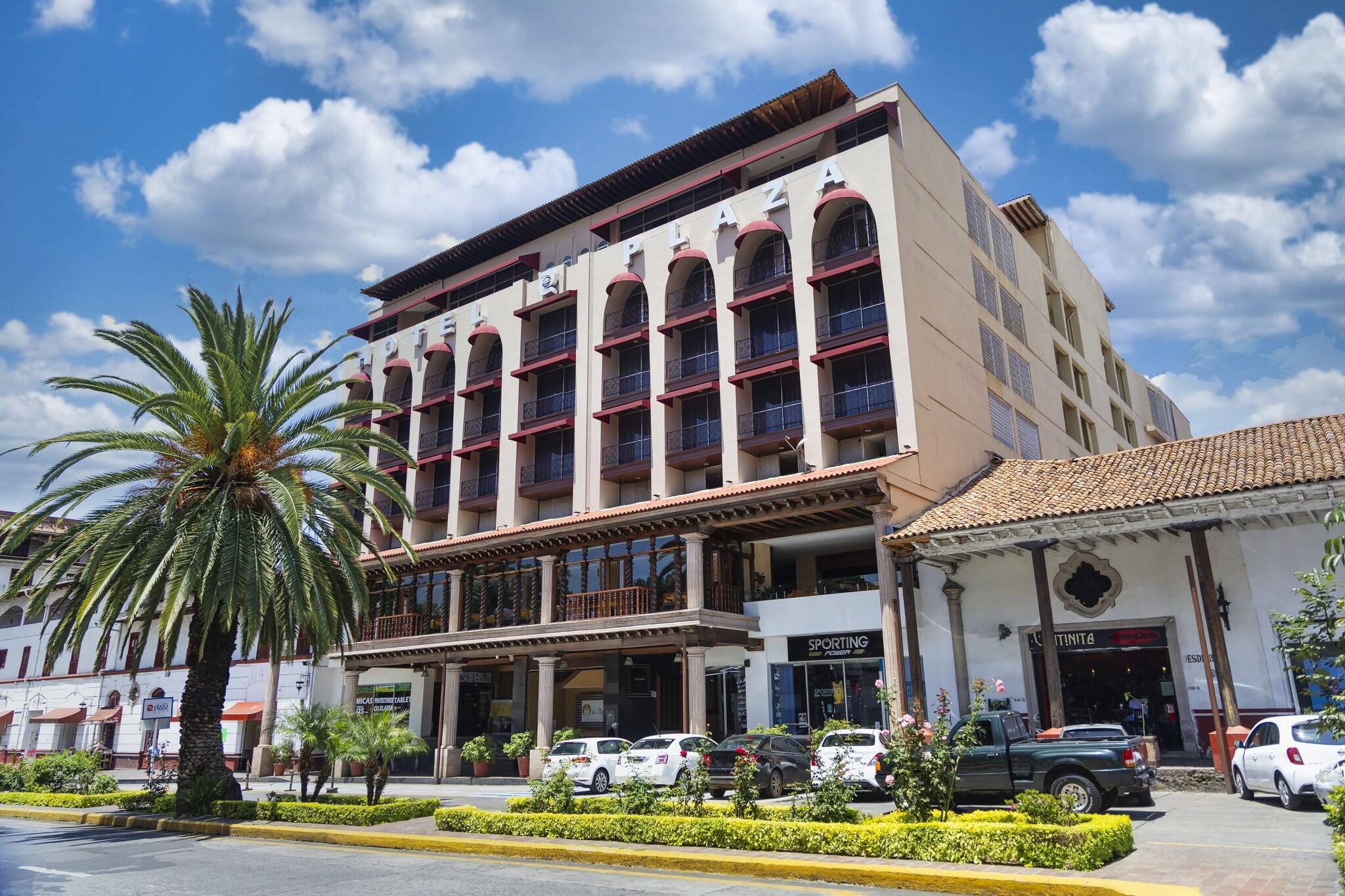 Vista Exterior Hotel Plaza Uruapan