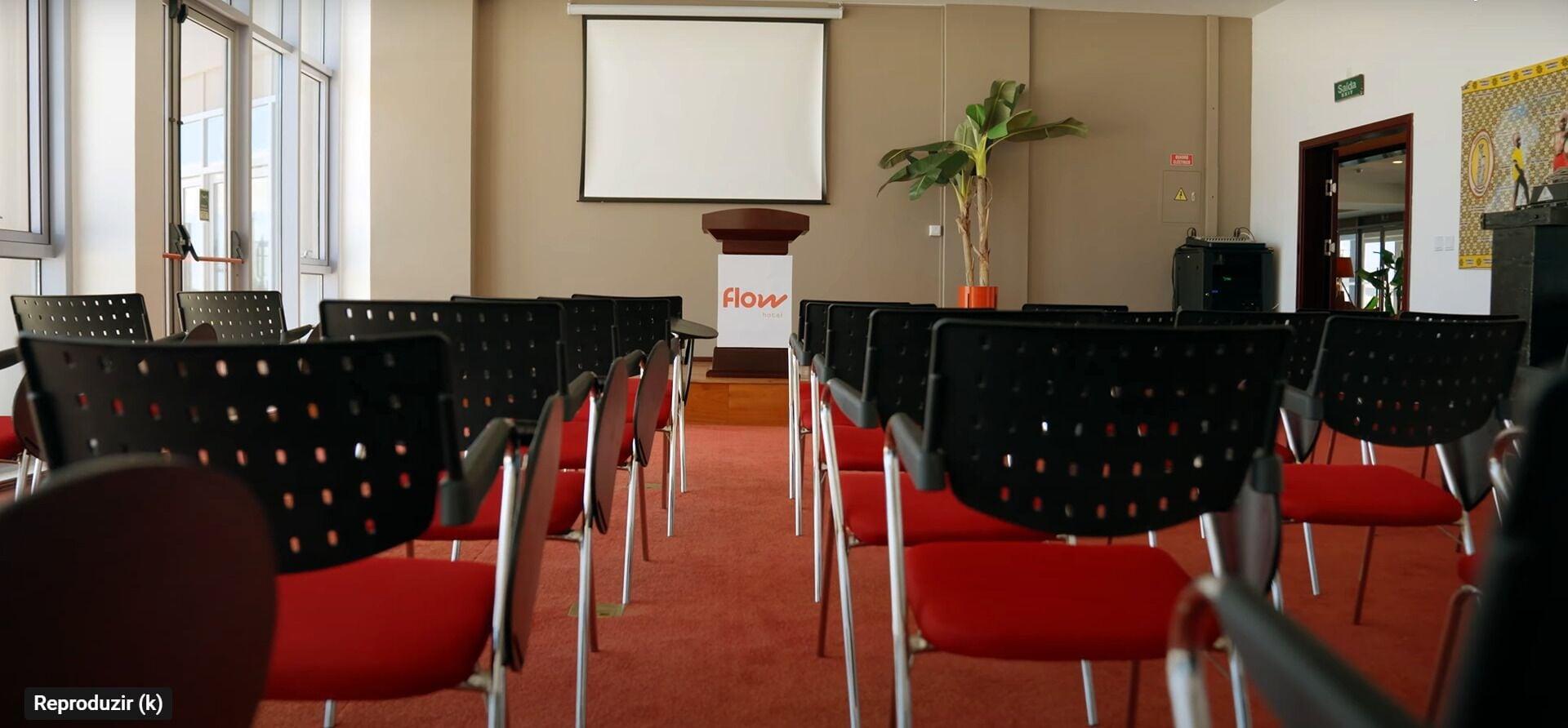 Sala de Reuniones Flow Hotel Benguela