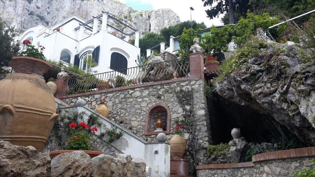 Vista Exterior Casa del Solitario Capri