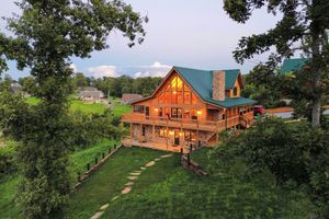 Alquiler Vacacional - Large Deck & Shared Dock: Cabin on Kentucky Lake!