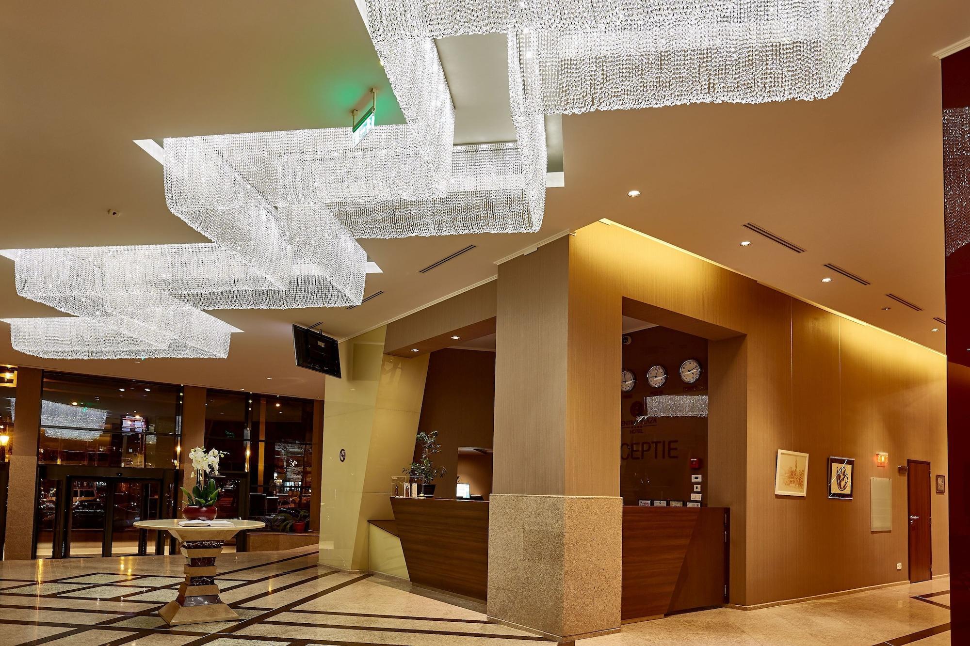 Vista Lobby Central Plaza Hotel