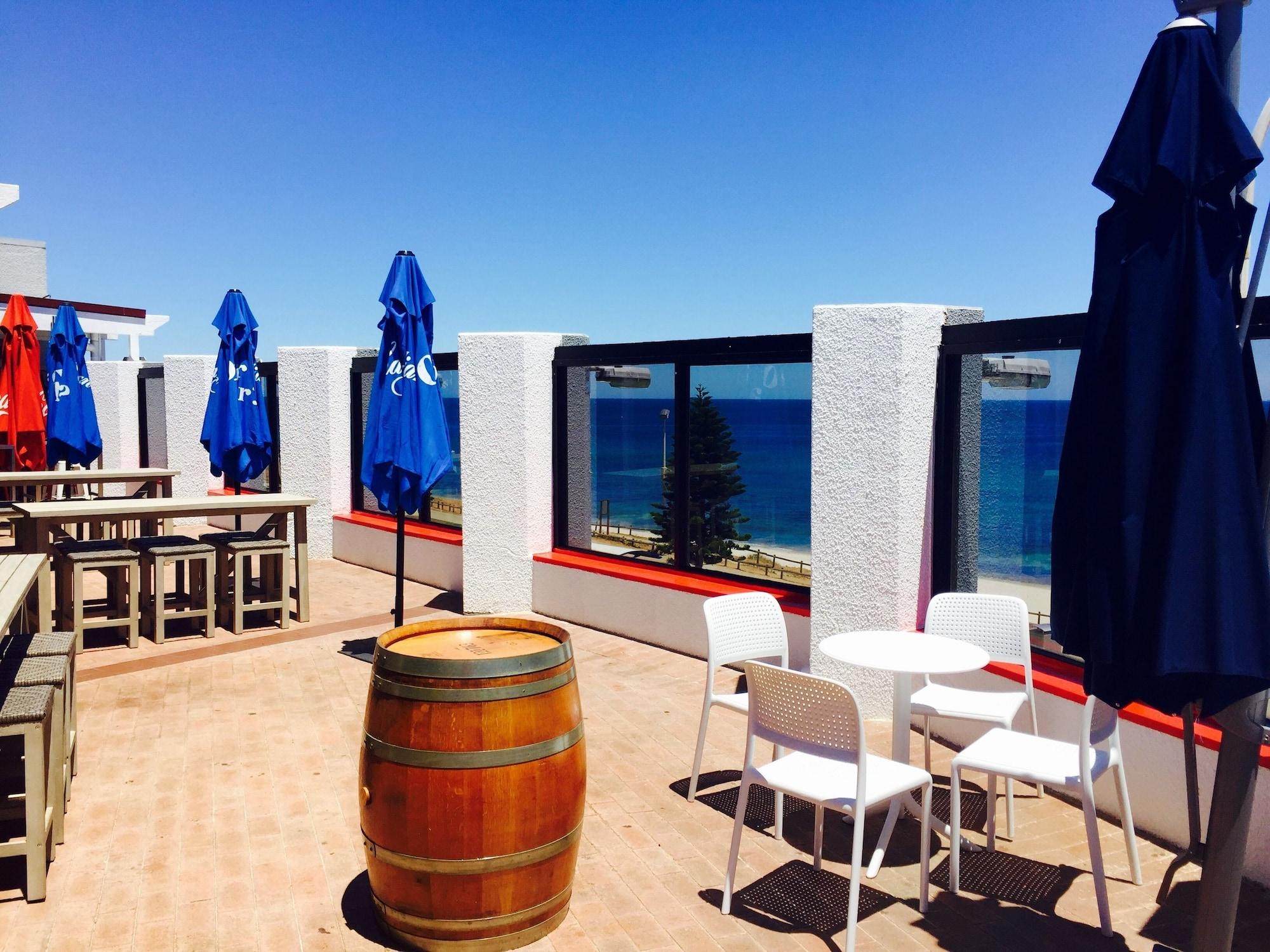 Bar/Salón Ocean Beach Hotel