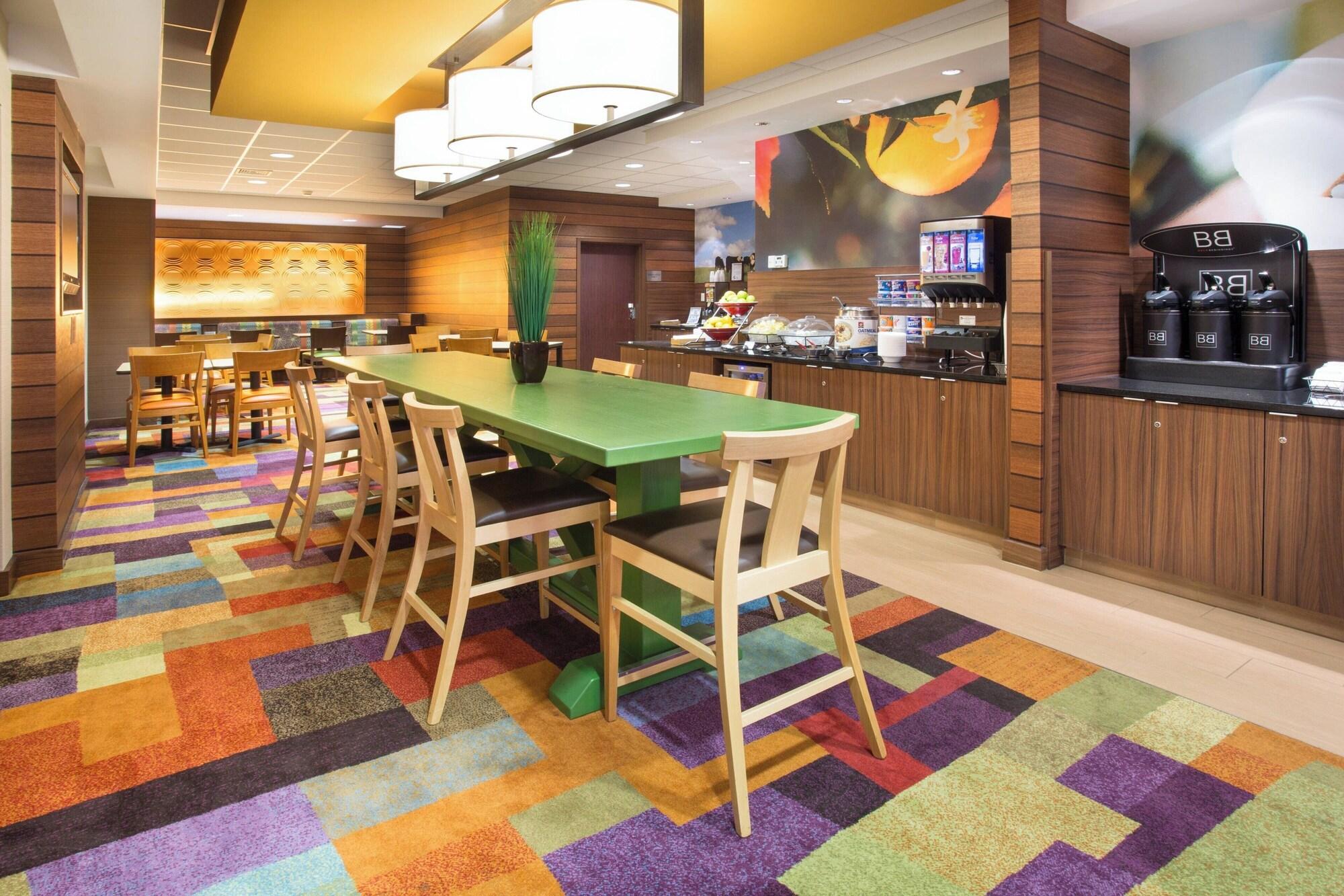 Restaurant Fairfield Inn & Suites by Marriott Boston Milford