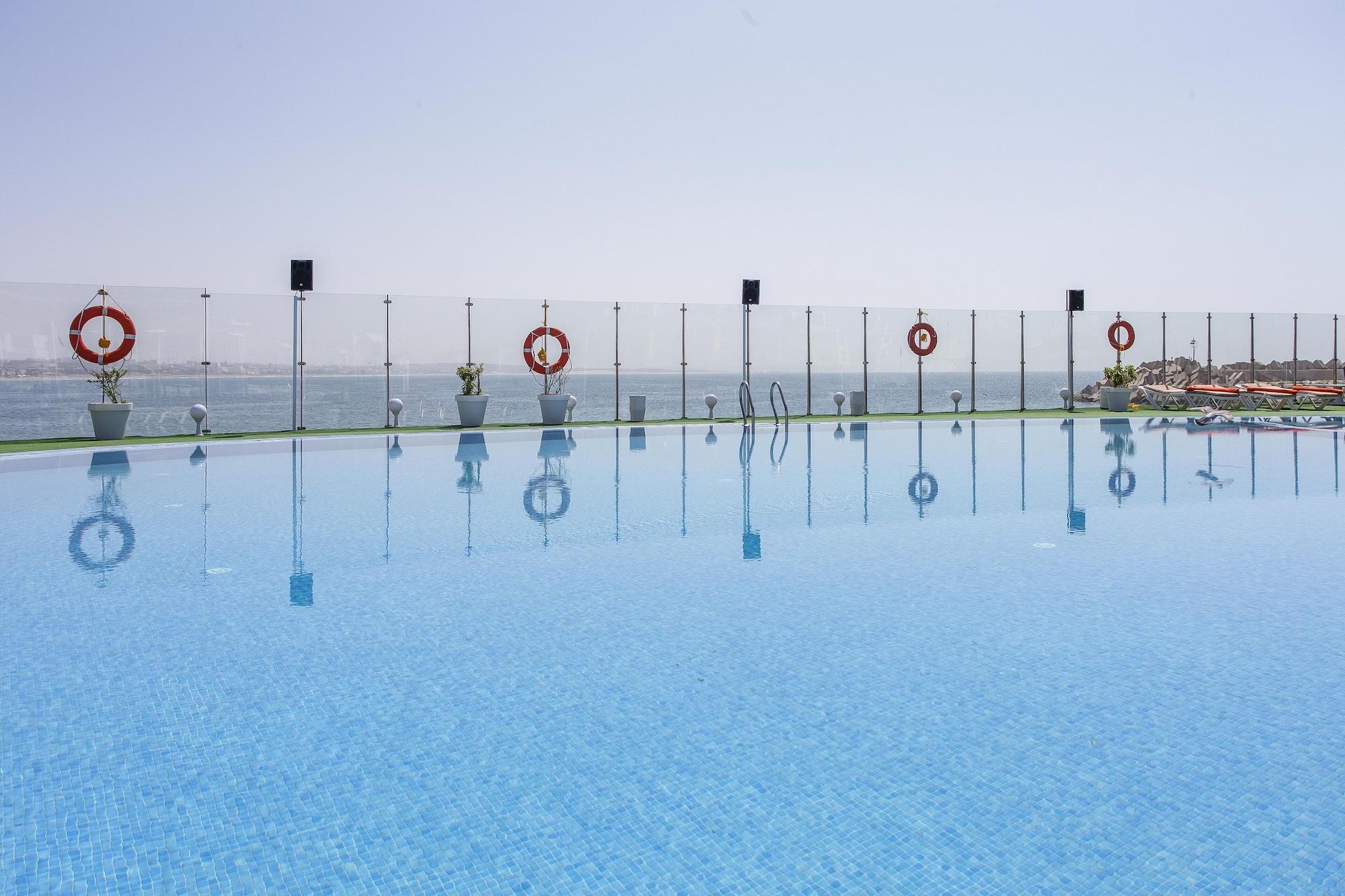 Vista Piscina Casa Mia Family Suite