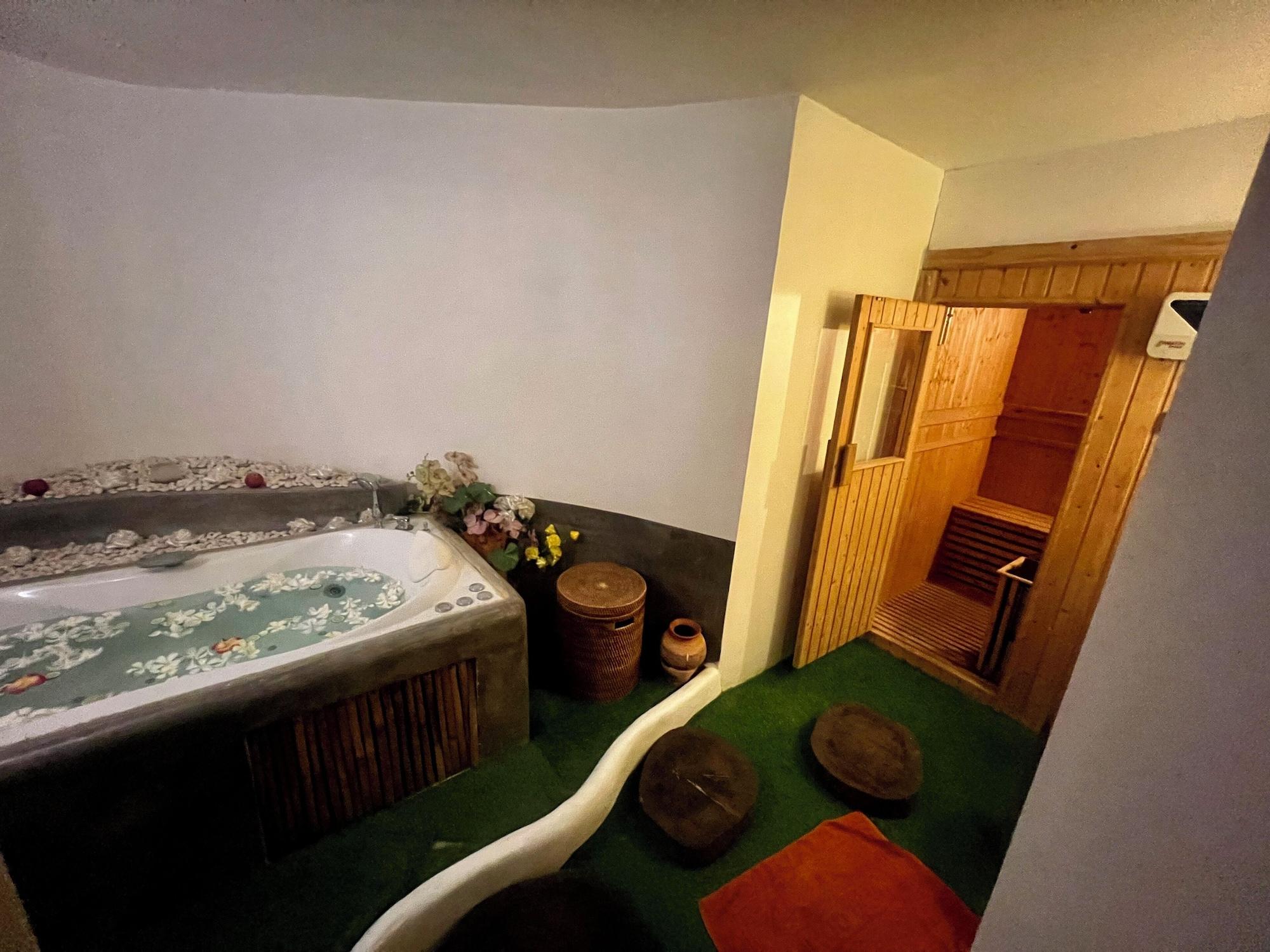 Spa Majestic Sea View Resort