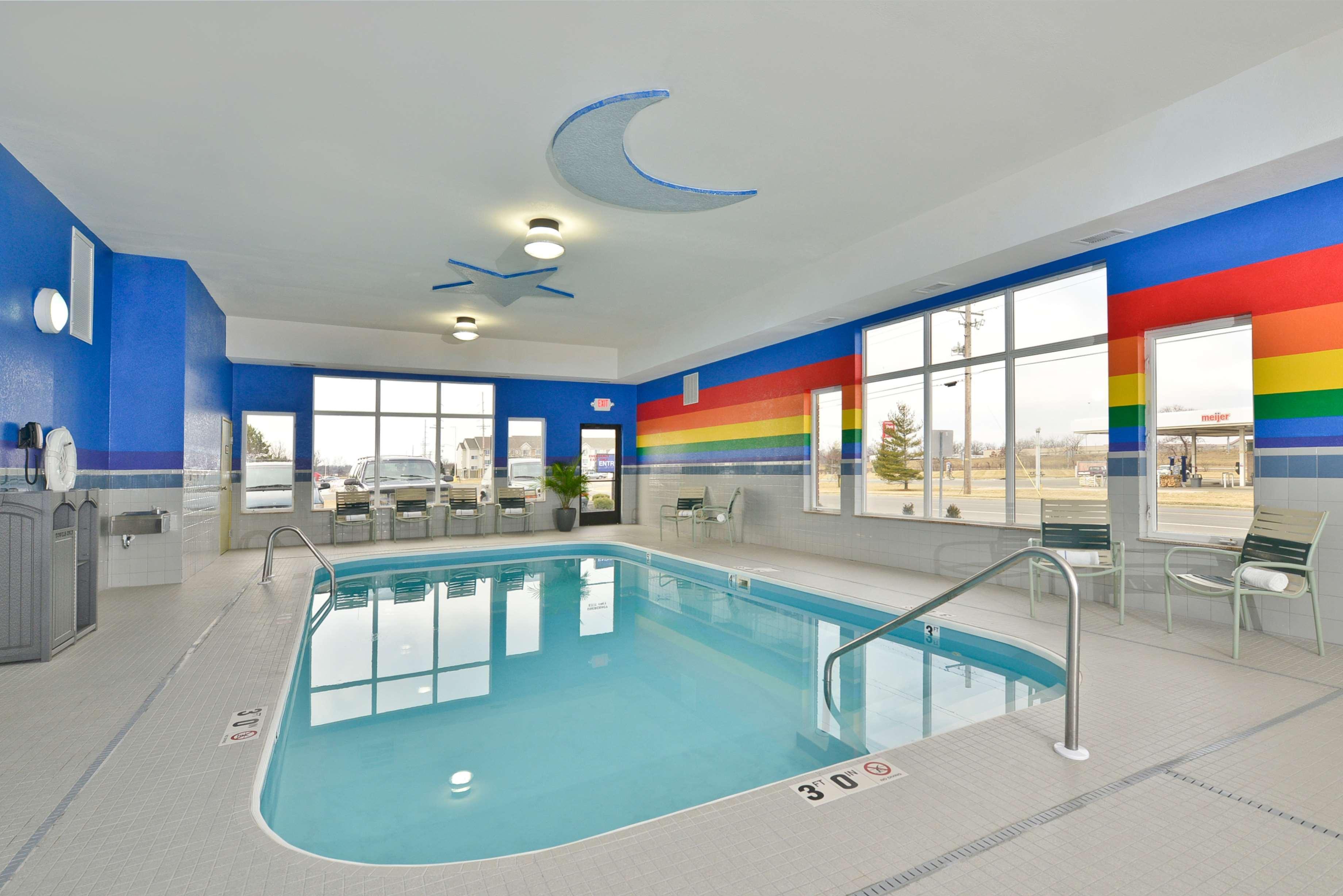 Vista Piscina Baymont by Wyndham Marion, OH