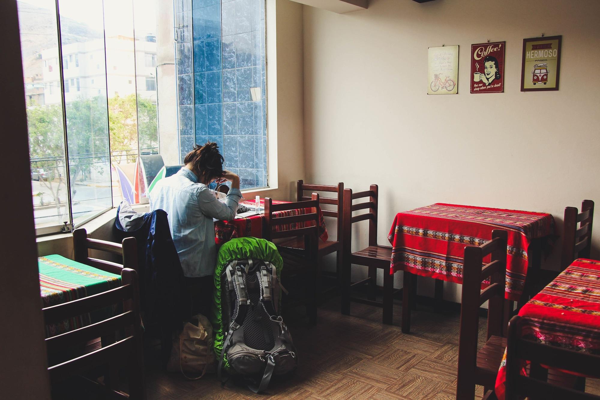 Restaurant Tupac Hostel - Lima Airport