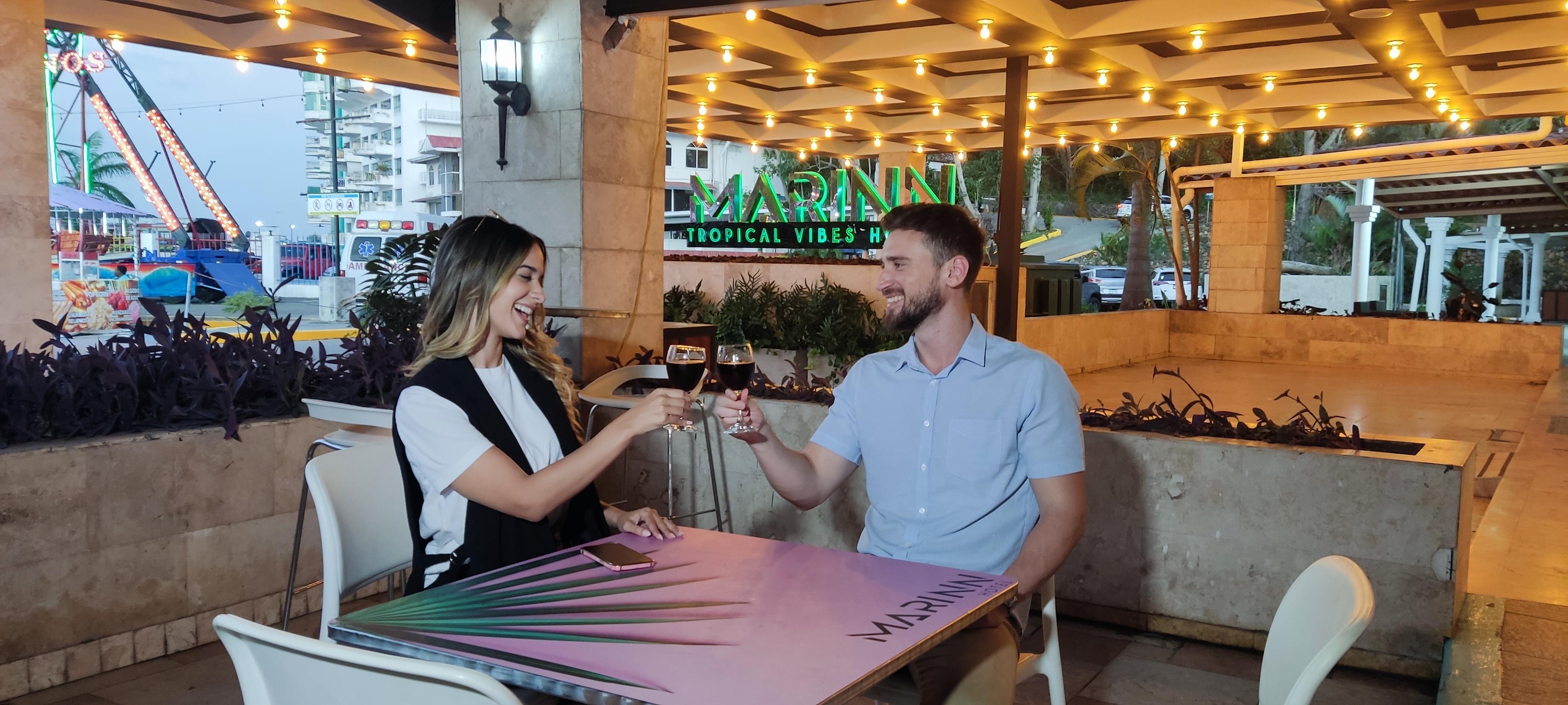 Varios MARINN Tropical Vibes Panamá