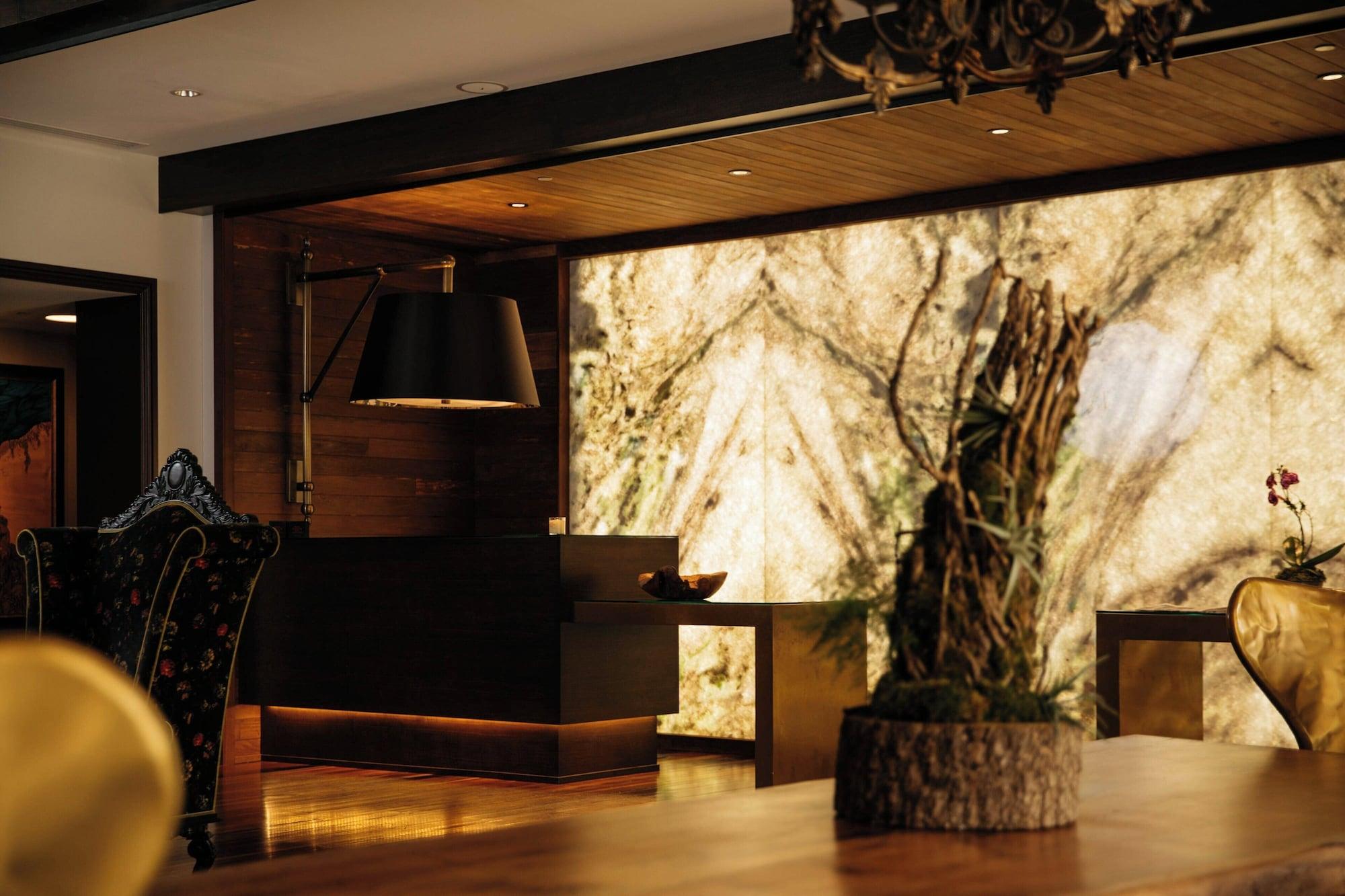 Vista Lobby Grand Bohemian Mountain Brook, Autograph Collection