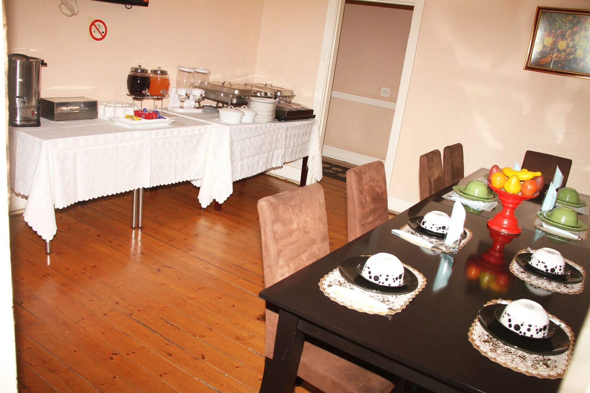 Restaurant Bubble Ball Guest House