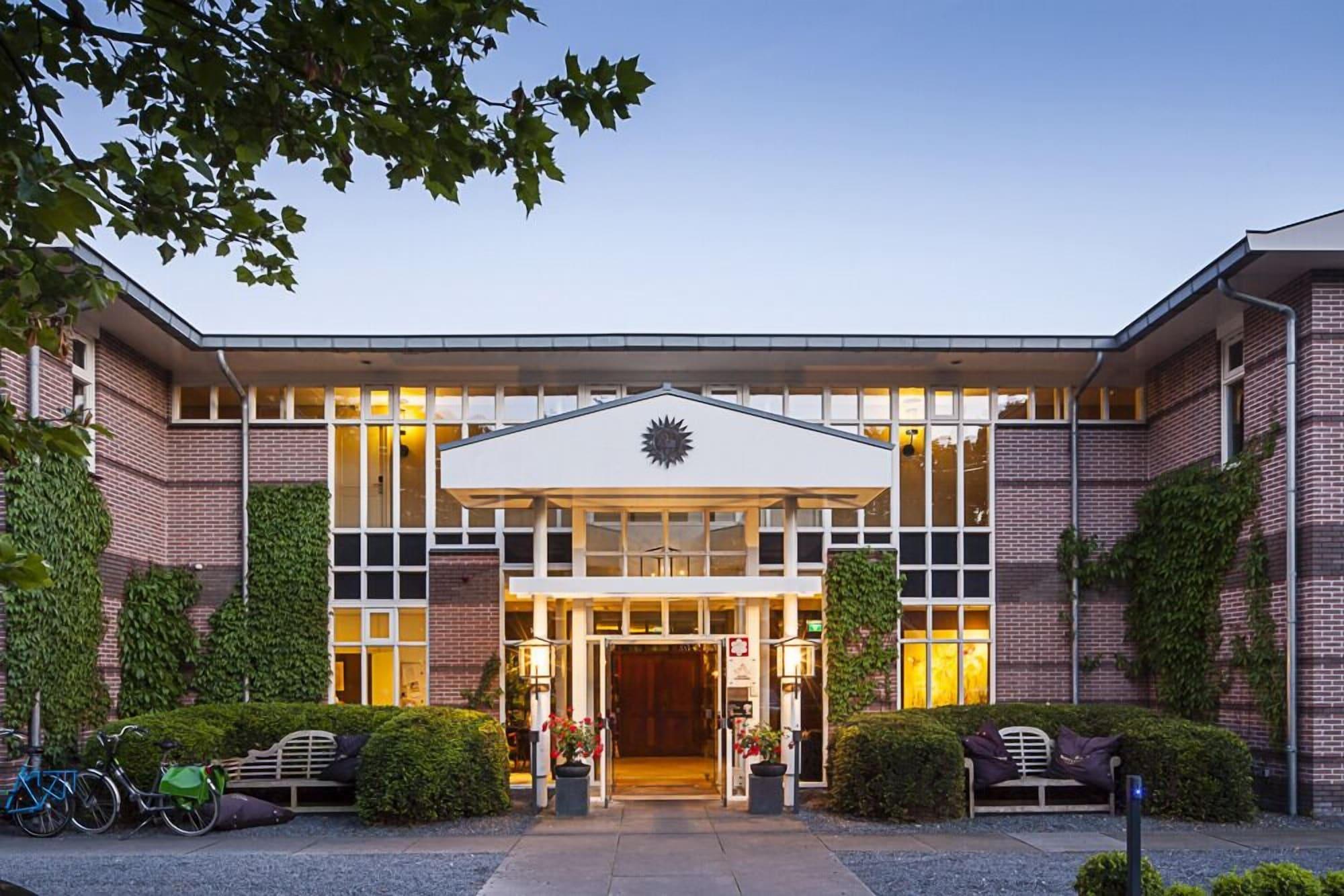 Vista Exterior Restaurant Hotel Merlet