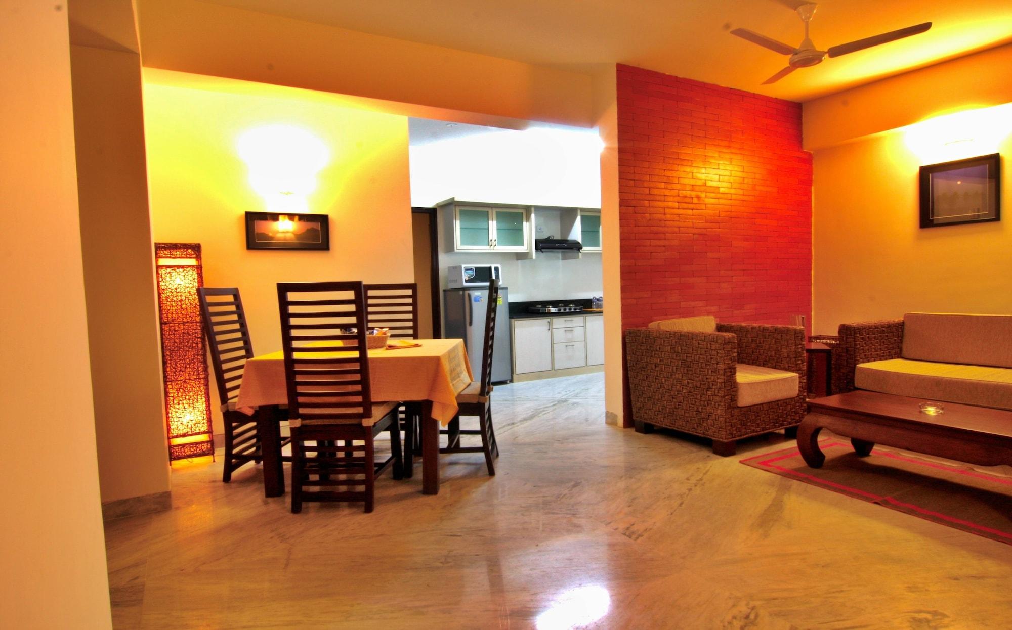 Varios Maple Suites Serviced Apartments