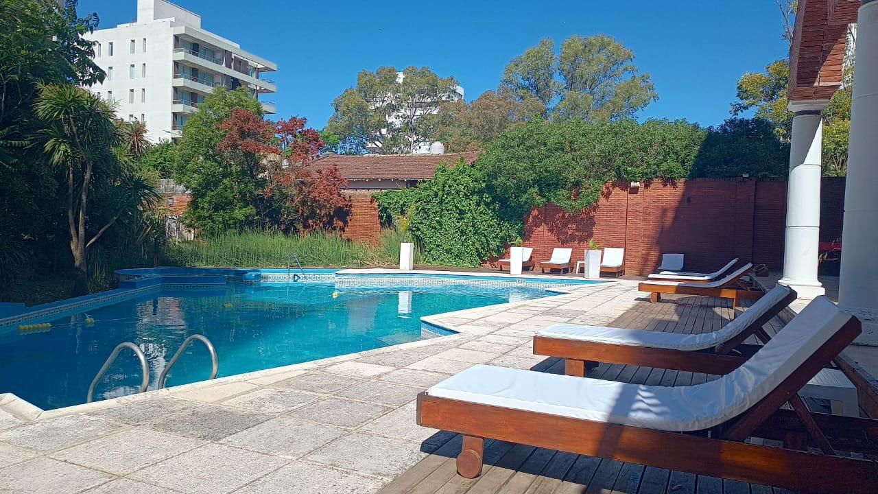 Vista Piscina Hotel Bagu Pinamar