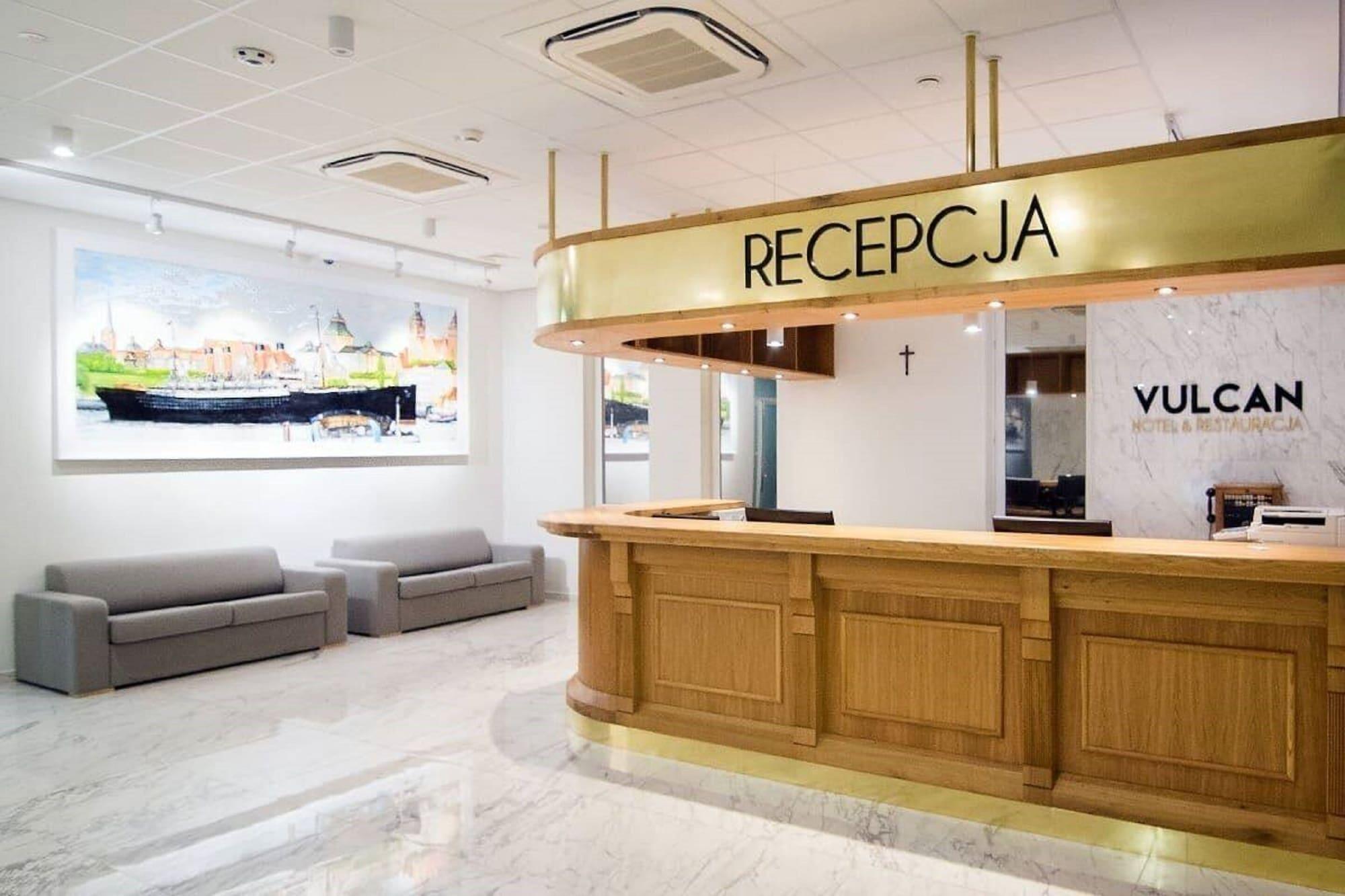 Vista Lobby Vulcan Hotel